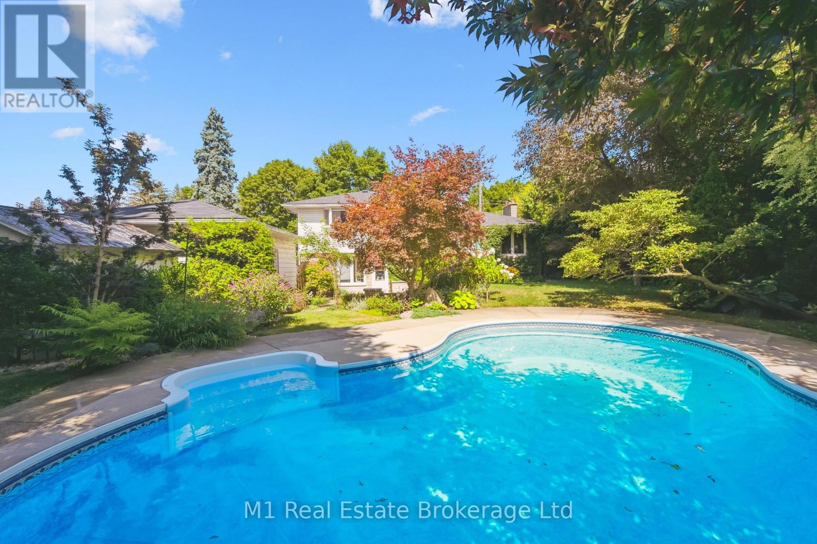21 GLADSTONE AVENUE - 1
