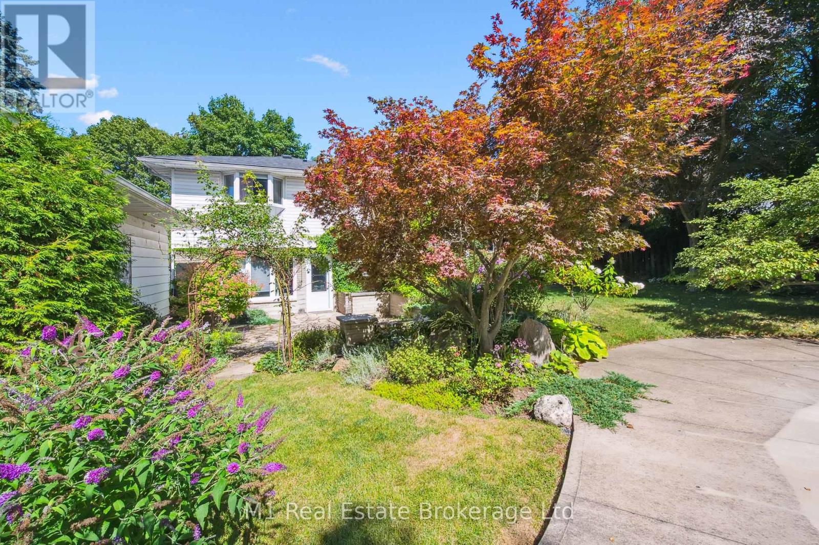 21 GLADSTONE AVENUE - 13