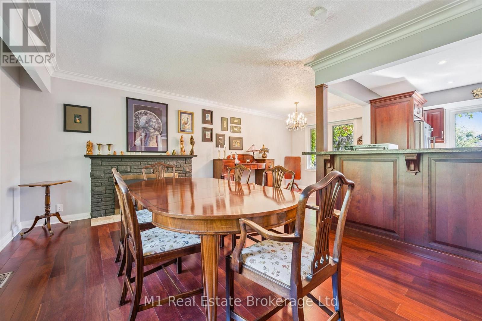 21 GLADSTONE AVENUE - 16