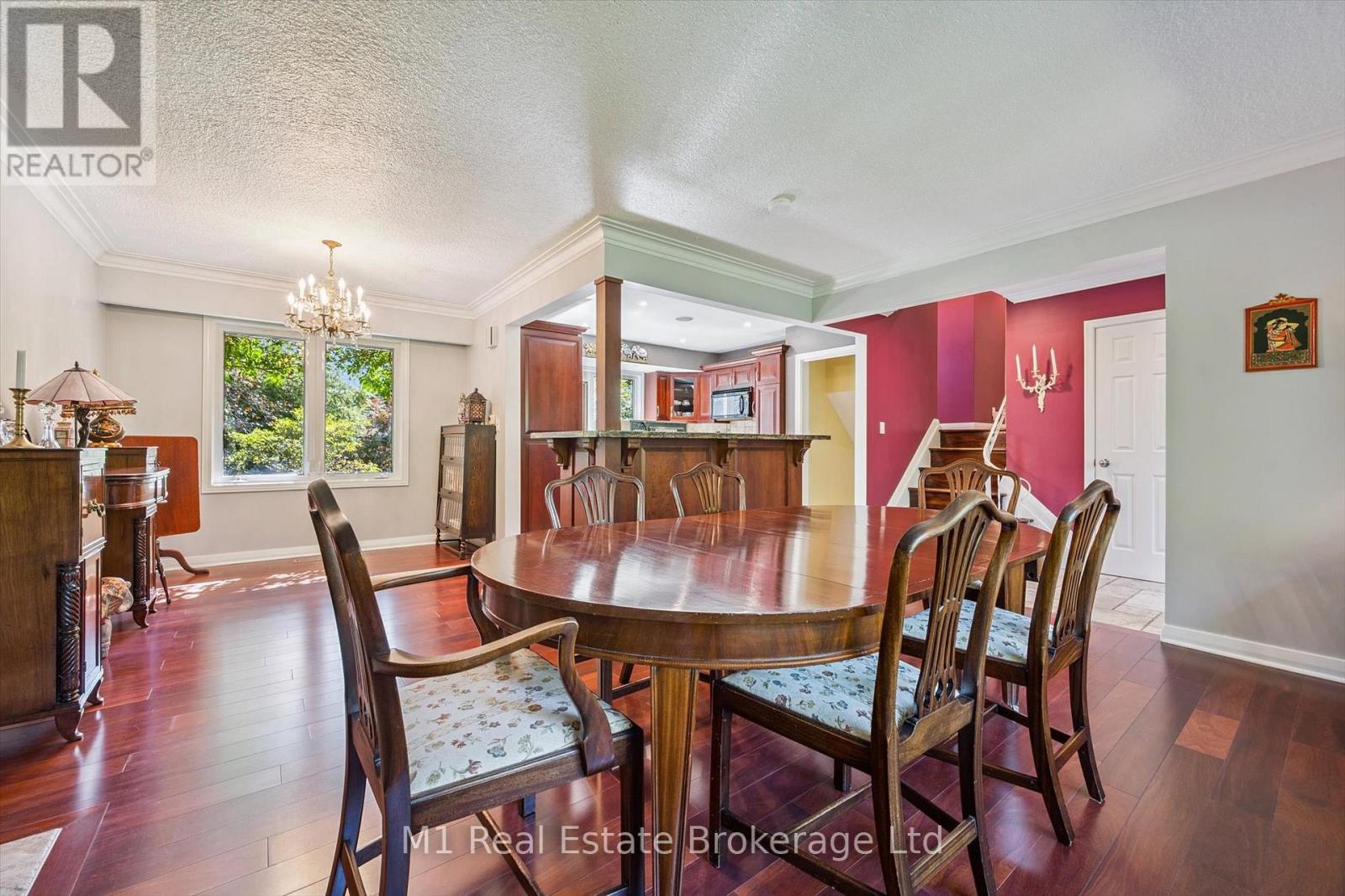 21 GLADSTONE AVENUE - 18