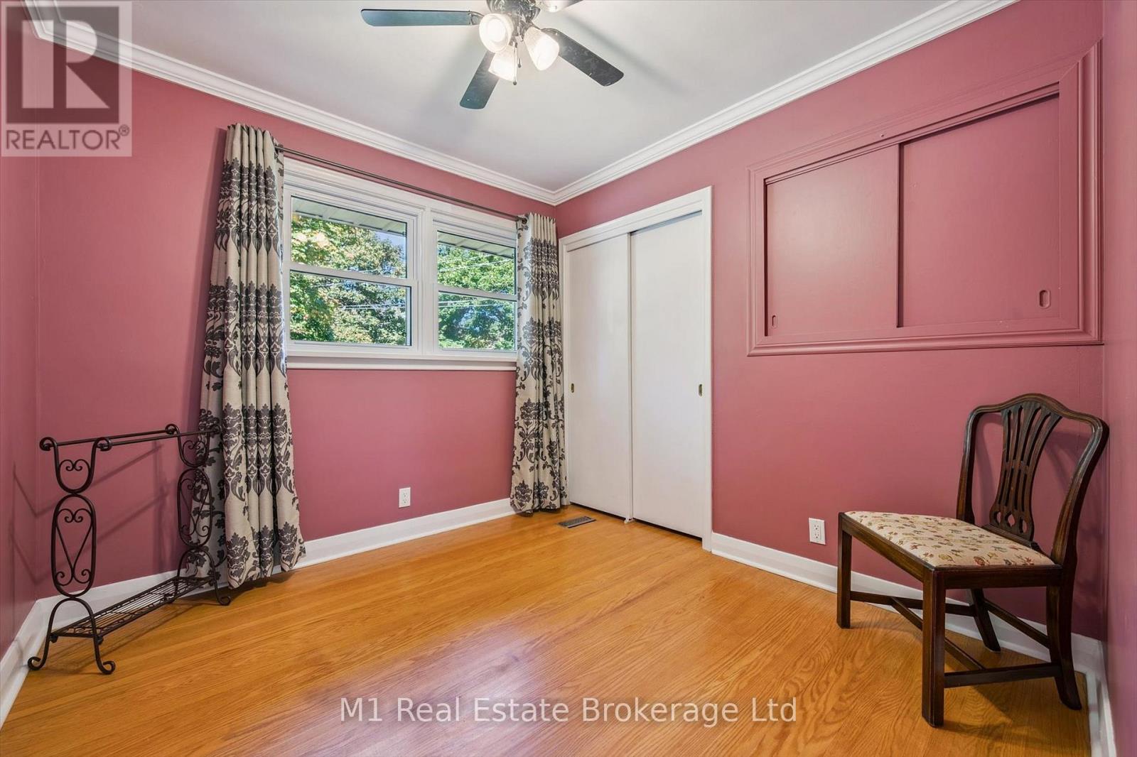 21 GLADSTONE AVENUE - 29
