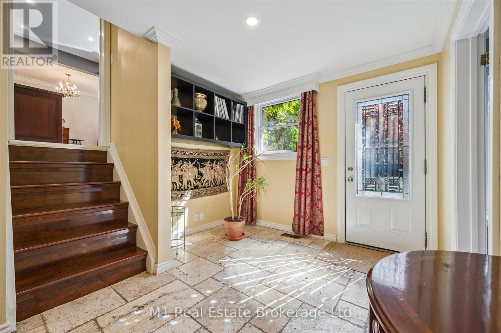 21 GLADSTONE AVENUE - 39