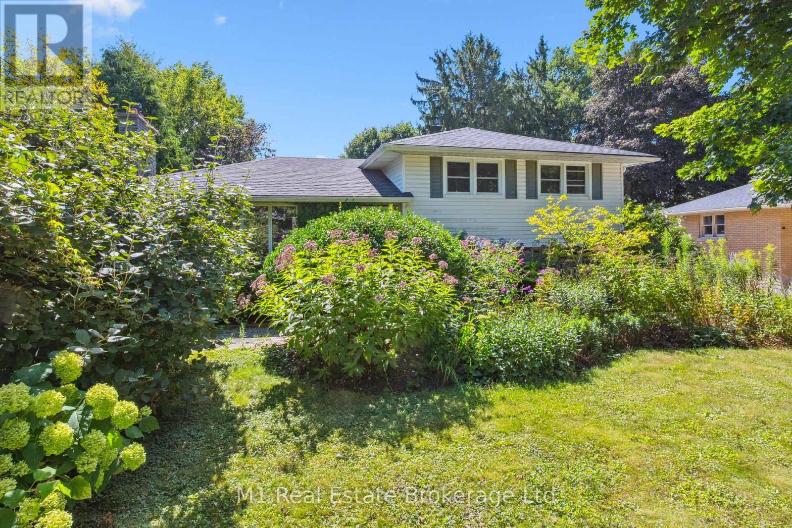 21 GLADSTONE AVENUE - 4
