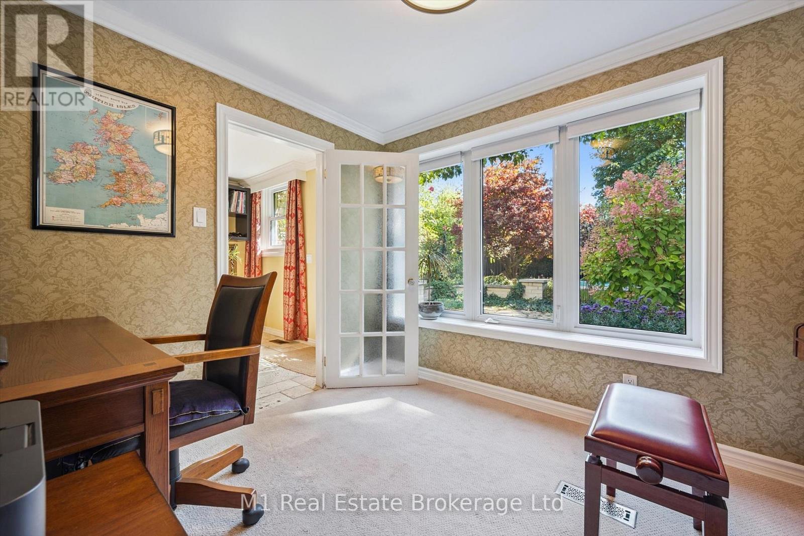 21 GLADSTONE AVENUE - 6