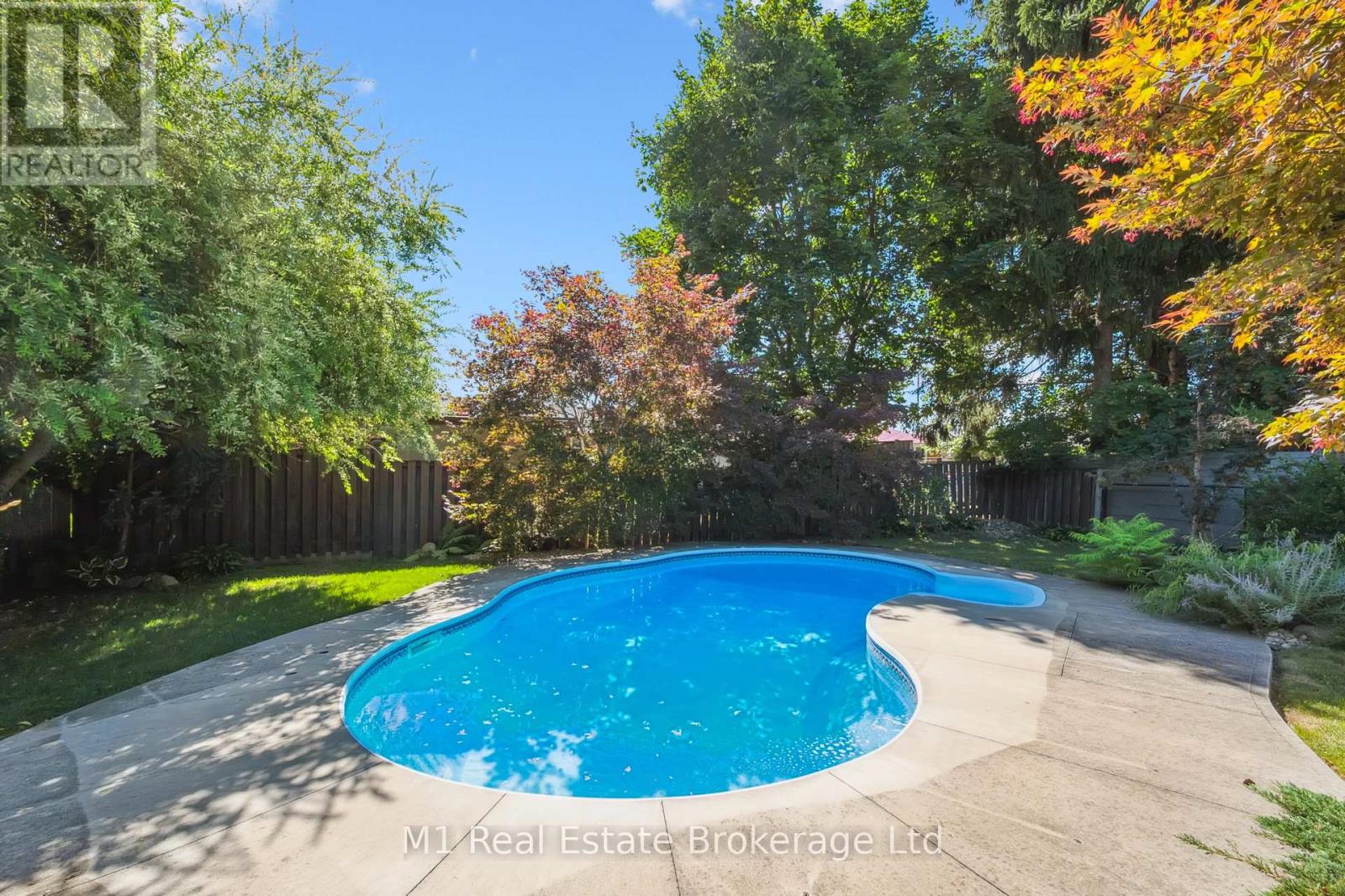 21 GLADSTONE AVENUE - 9