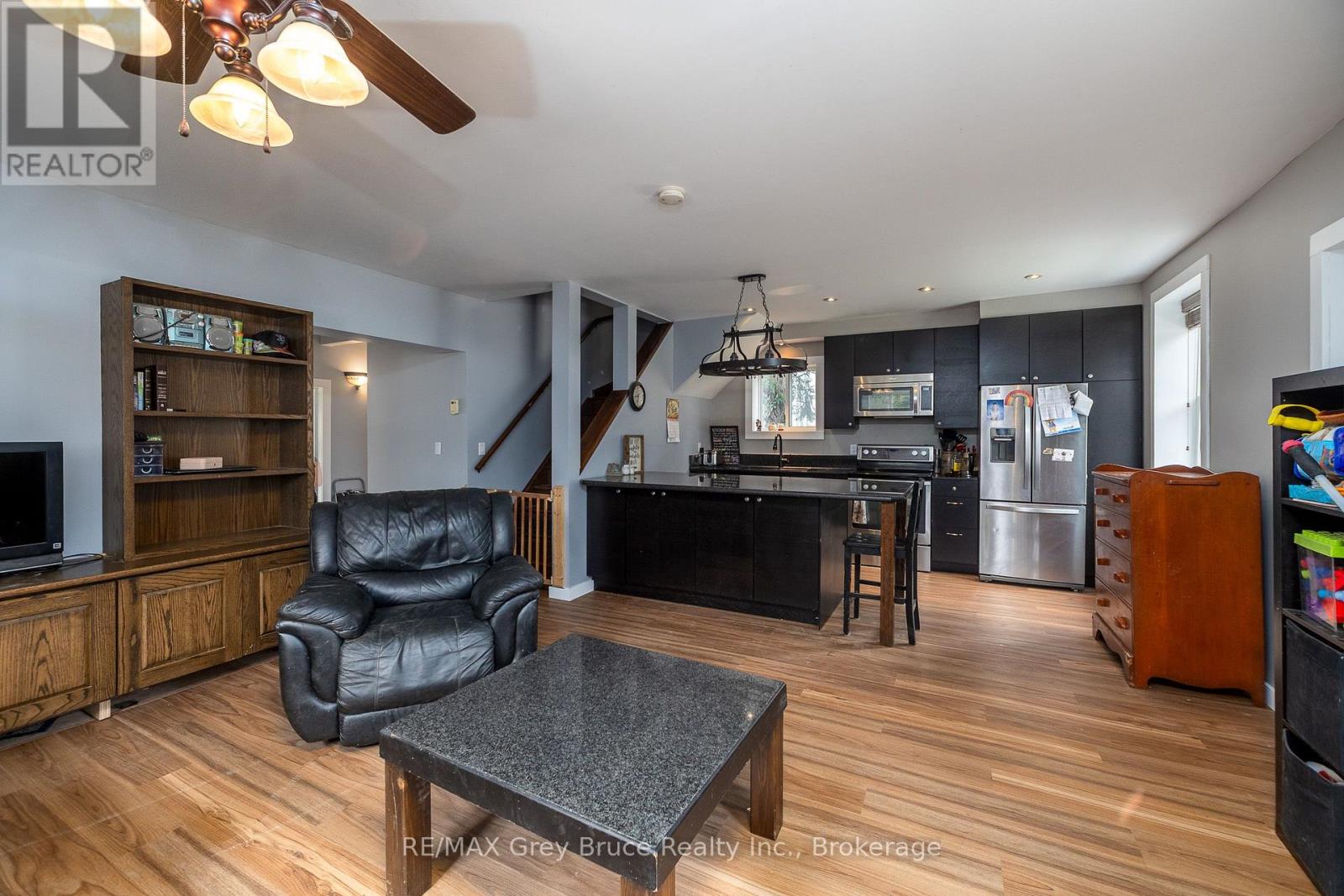 74 YONGE STREET S - 10