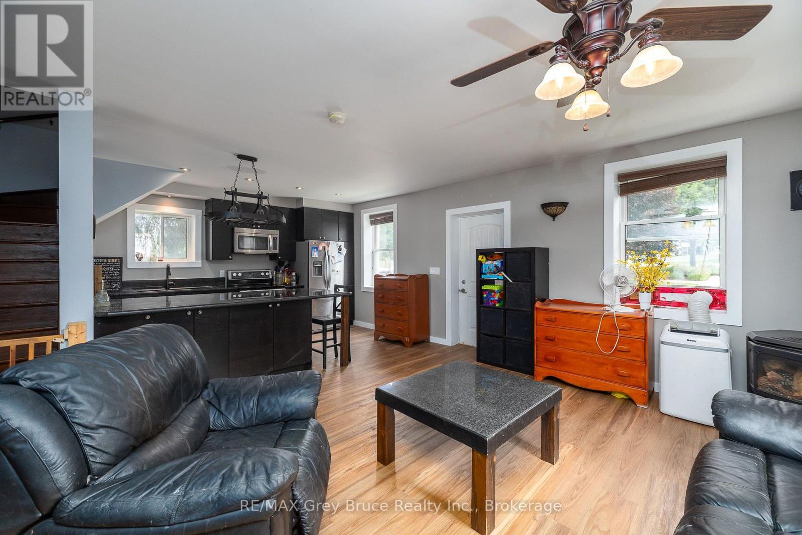 74 YONGE STREET S - 14