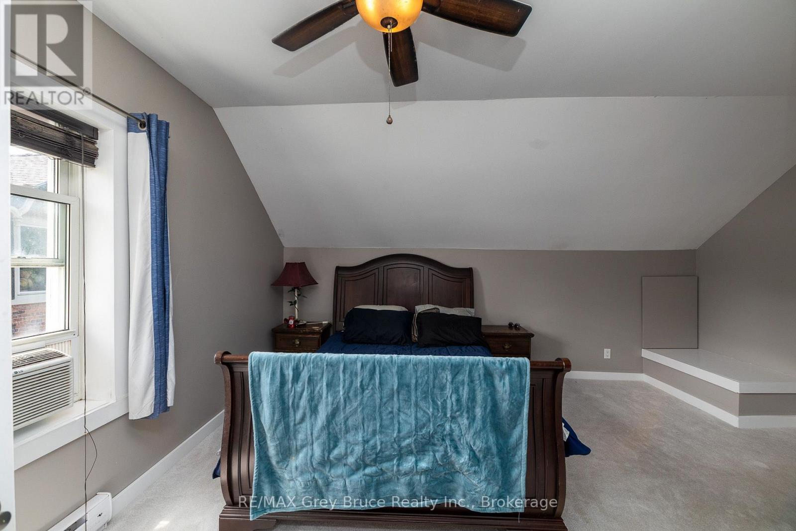74 YONGE STREET S - 20