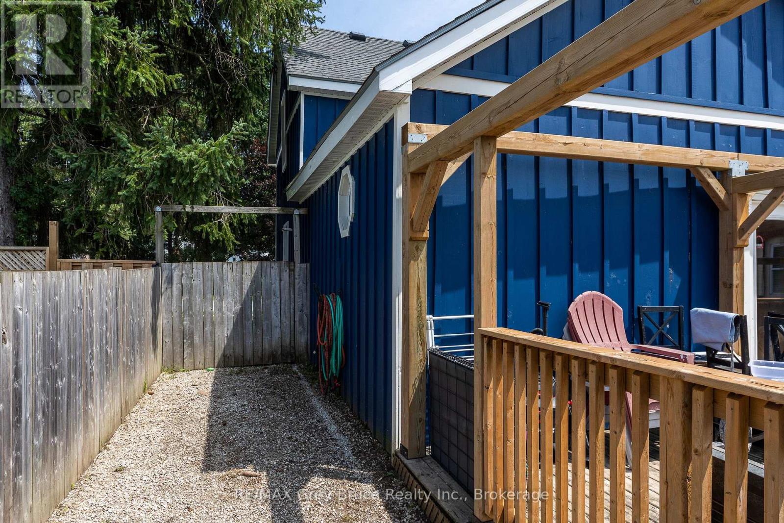 74 YONGE STREET S - 31