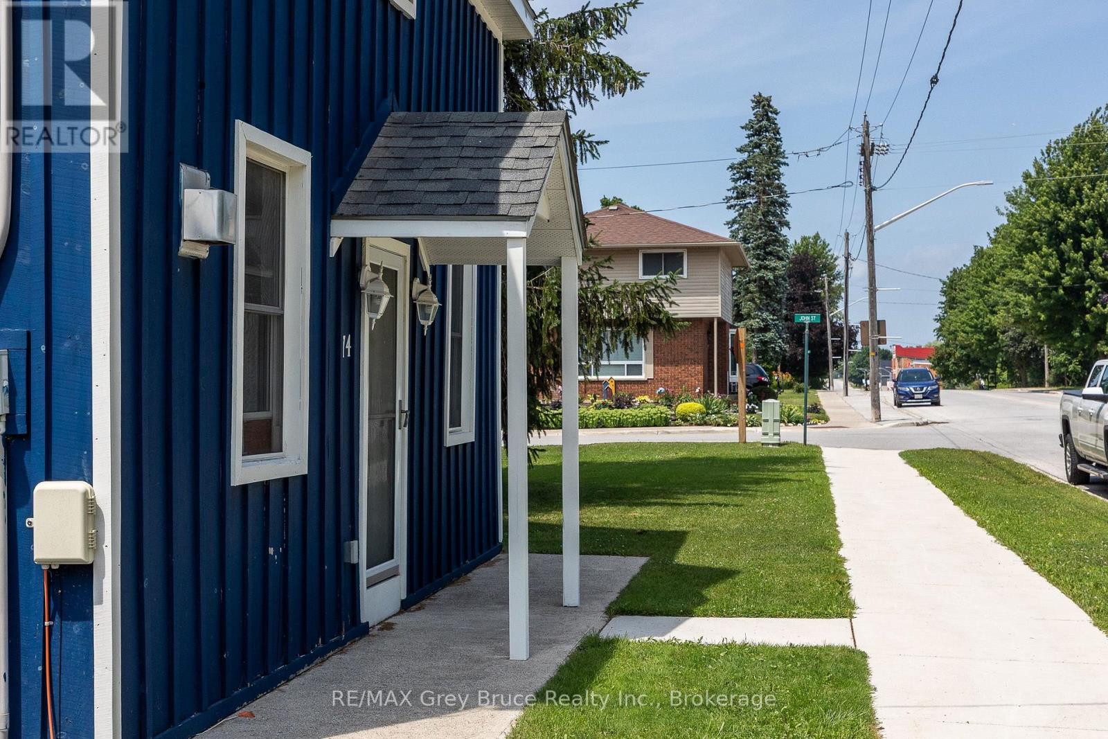 74 YONGE STREET S - 38