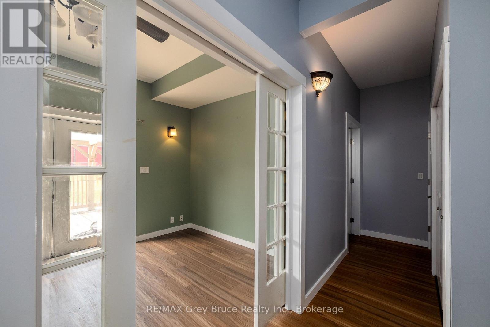 74 YONGE STREET S - 7