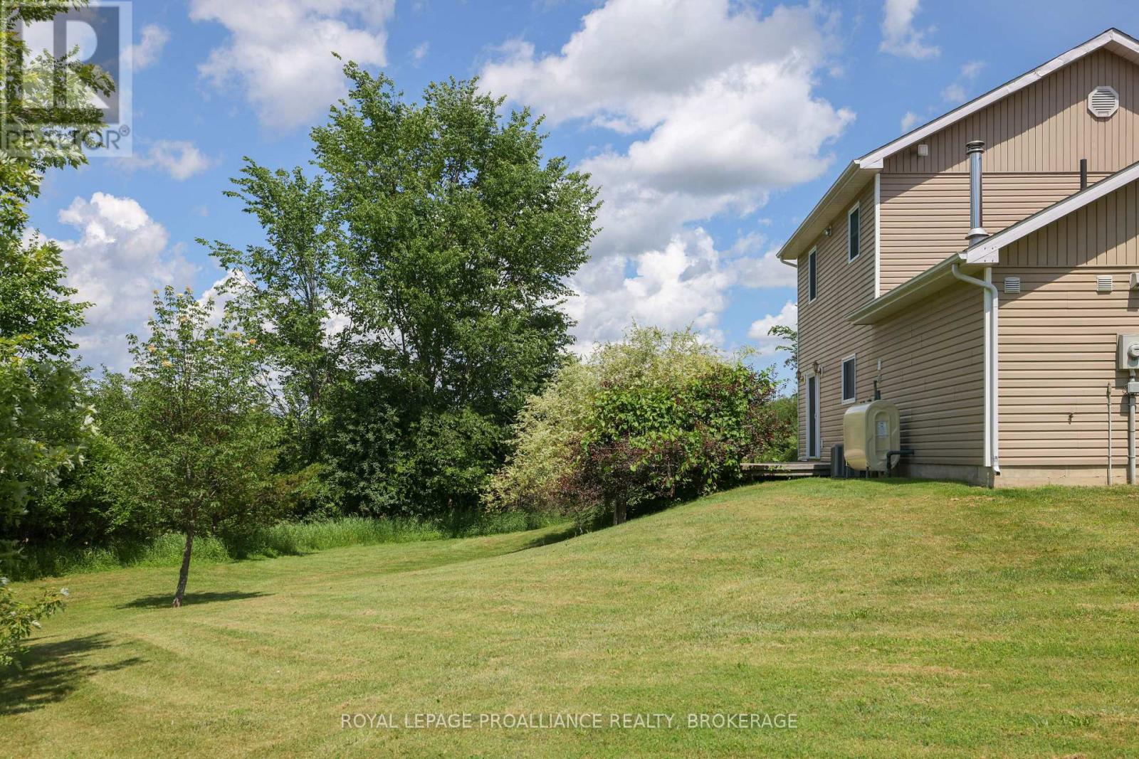45 VARTY LAKE ROAD - 26
