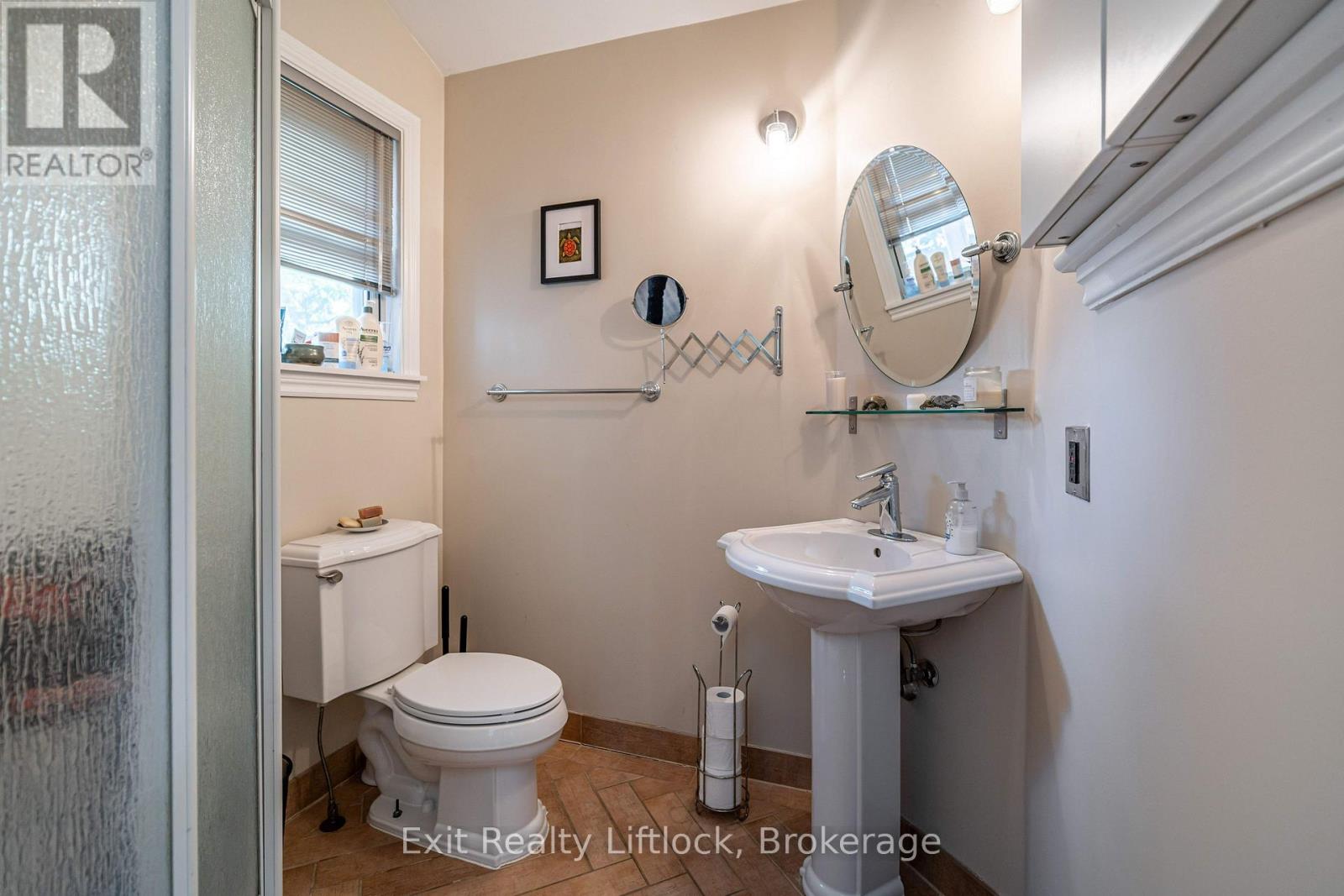 251 PRINCE STREET - 18