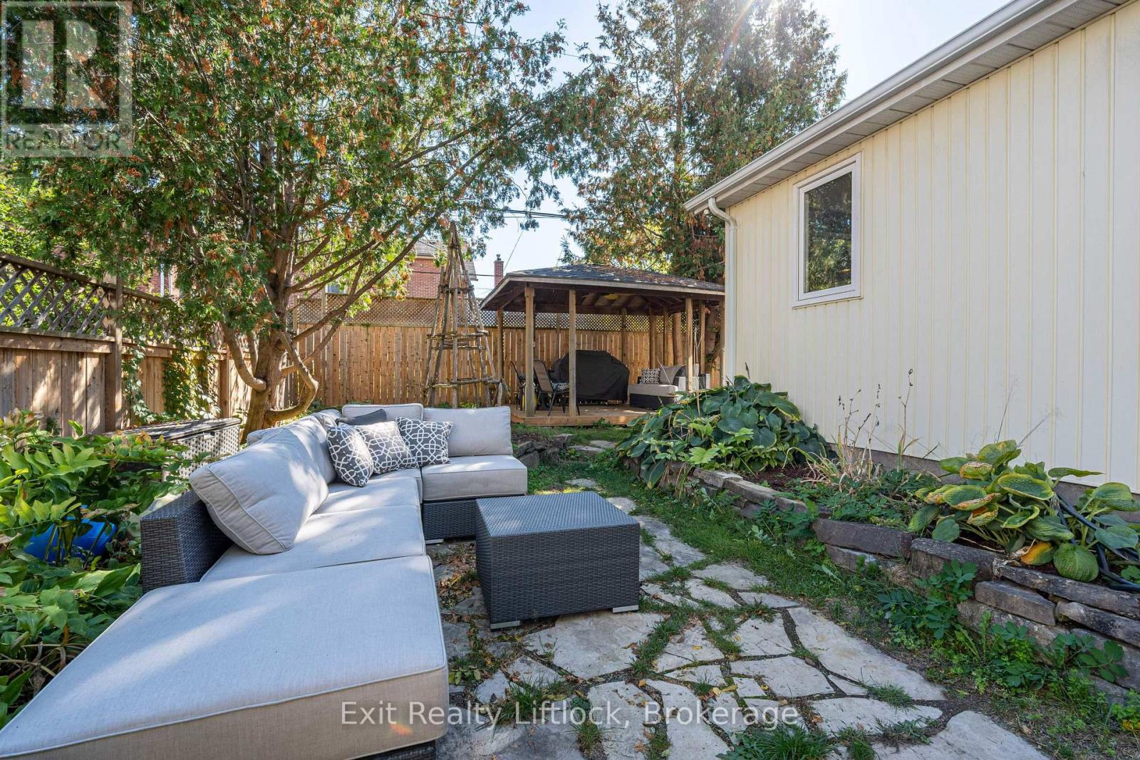 251 PRINCE STREET - 30