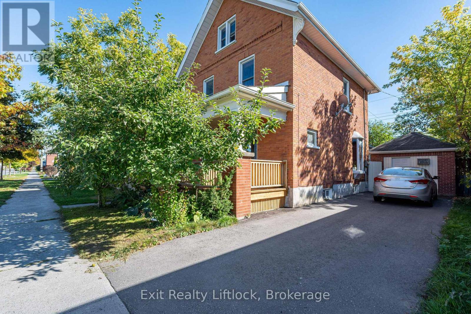 251 PRINCE STREET - 34