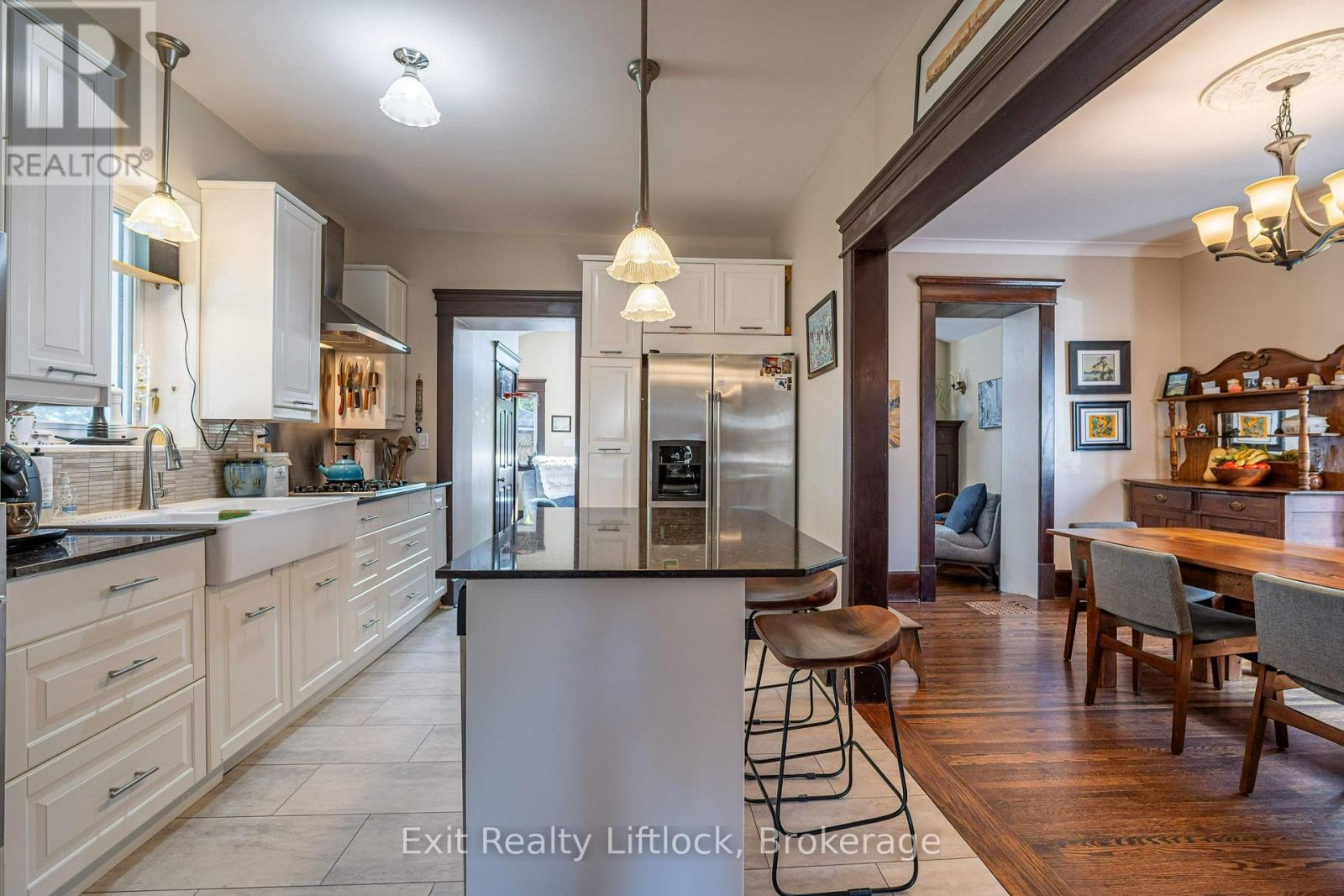 251 PRINCE STREET - 6
