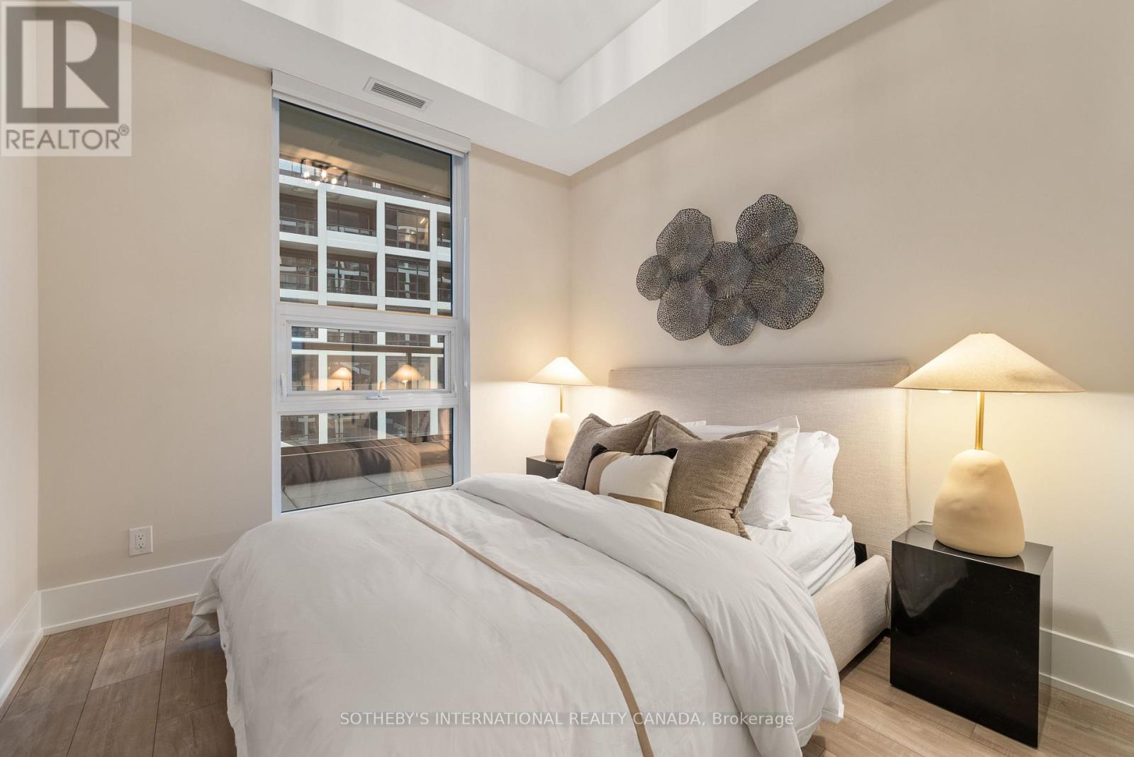 #1013 115 DENISON AVENUE - 16