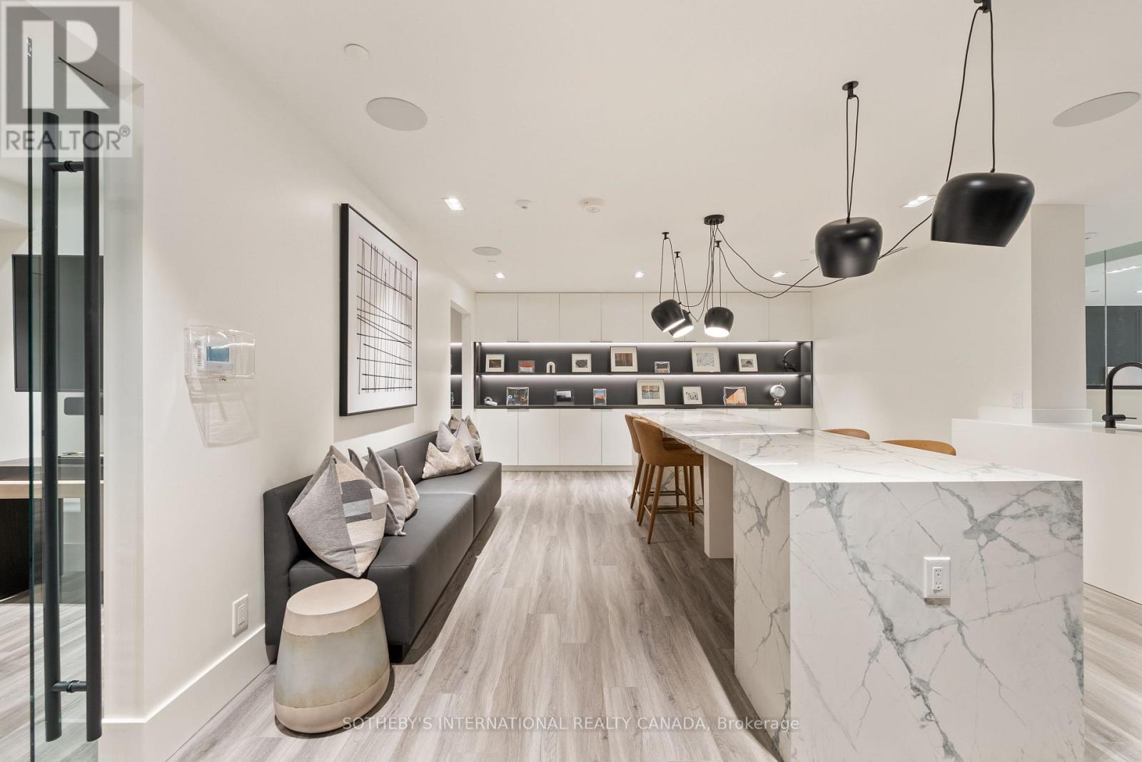 #1013 115 DENISON AVENUE - 31