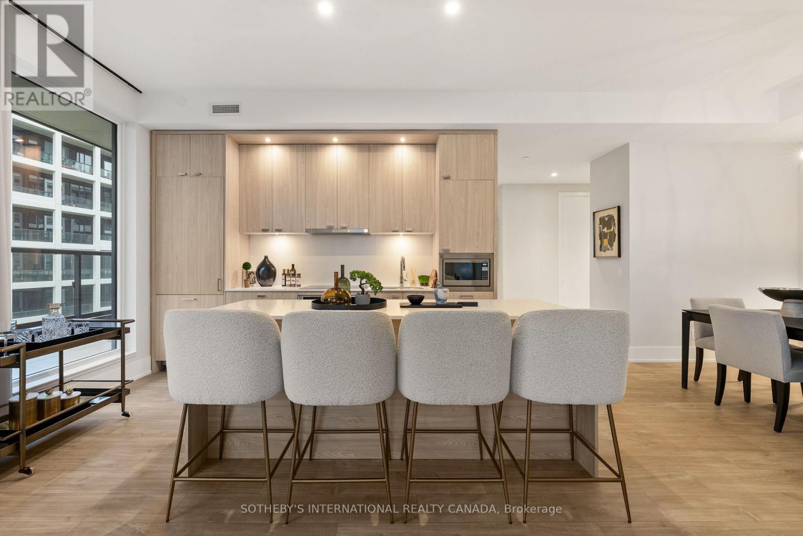 #1013 115 DENISON AVENUE - 5