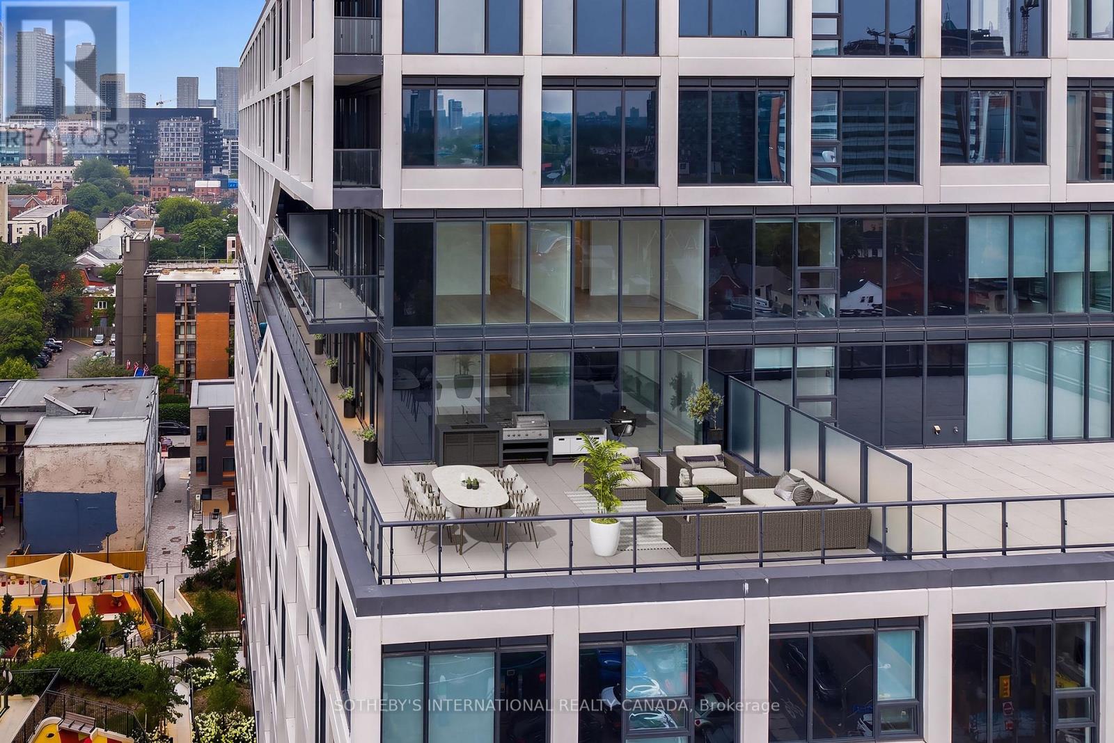 #1013 115 DENISON AVENUE - 7