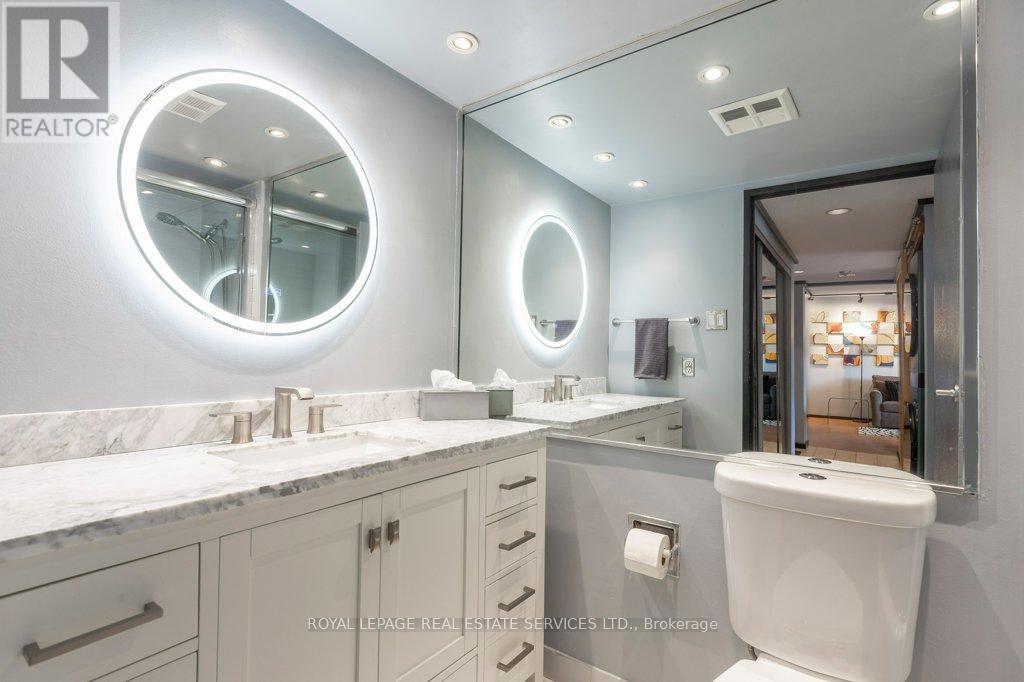 #409 15 MAITLAND PLACE - 10