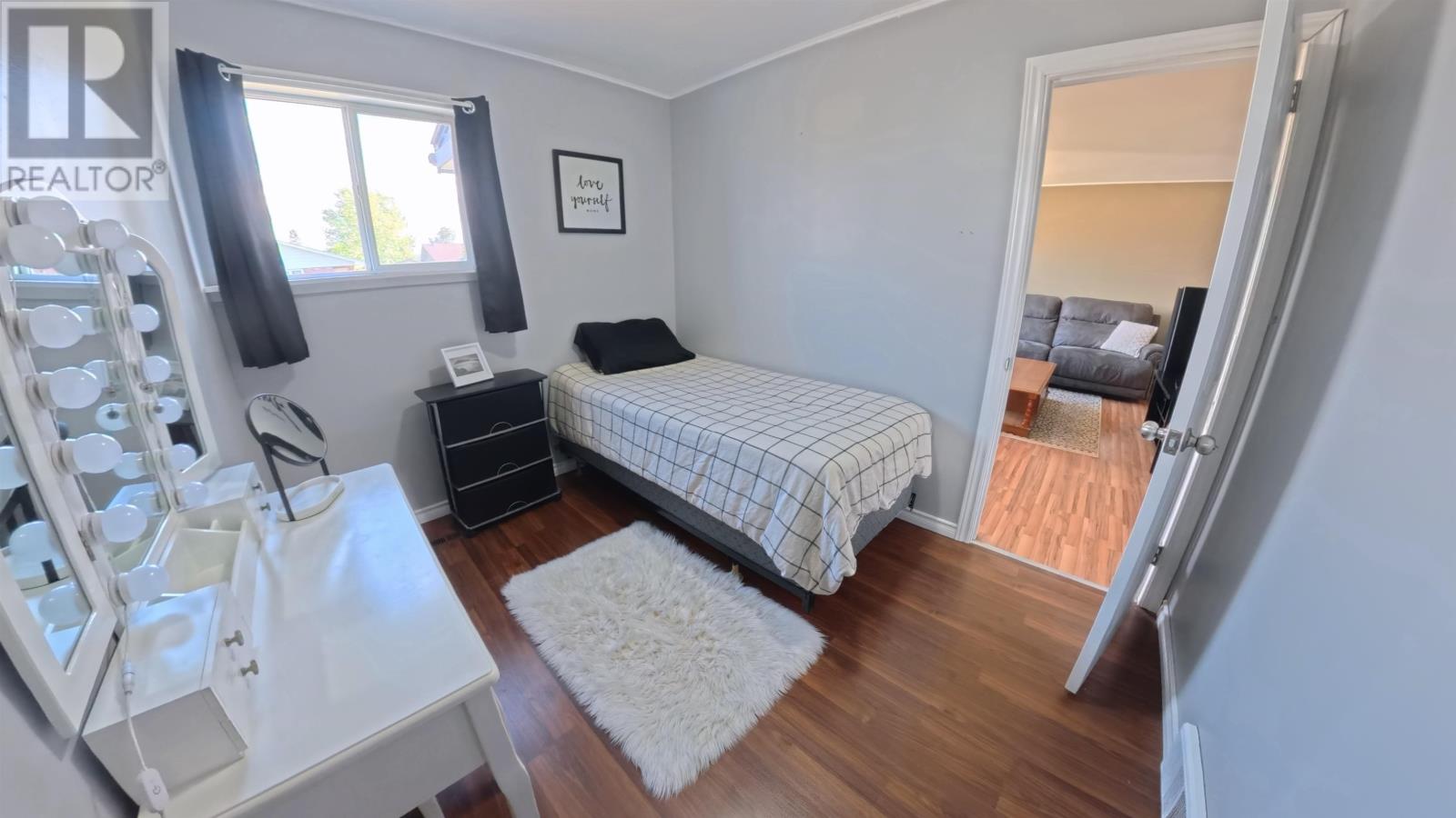 441 Christina ST E - 9