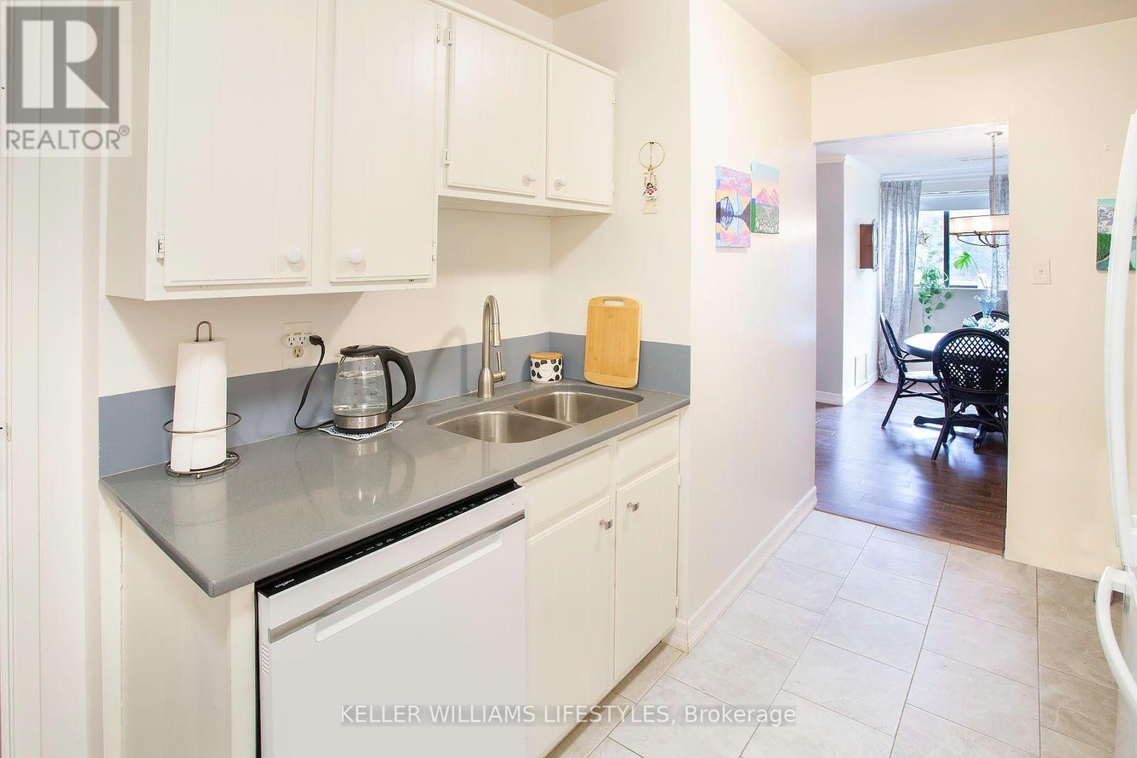 #104 200 EVERGLADE CRESCENT - 14