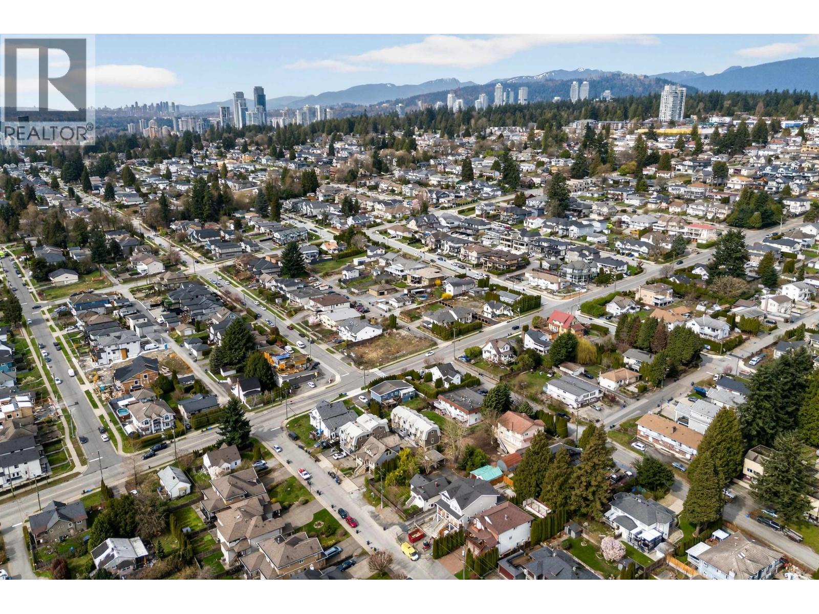 1114 HACHEY AVENUE, Coquitlam