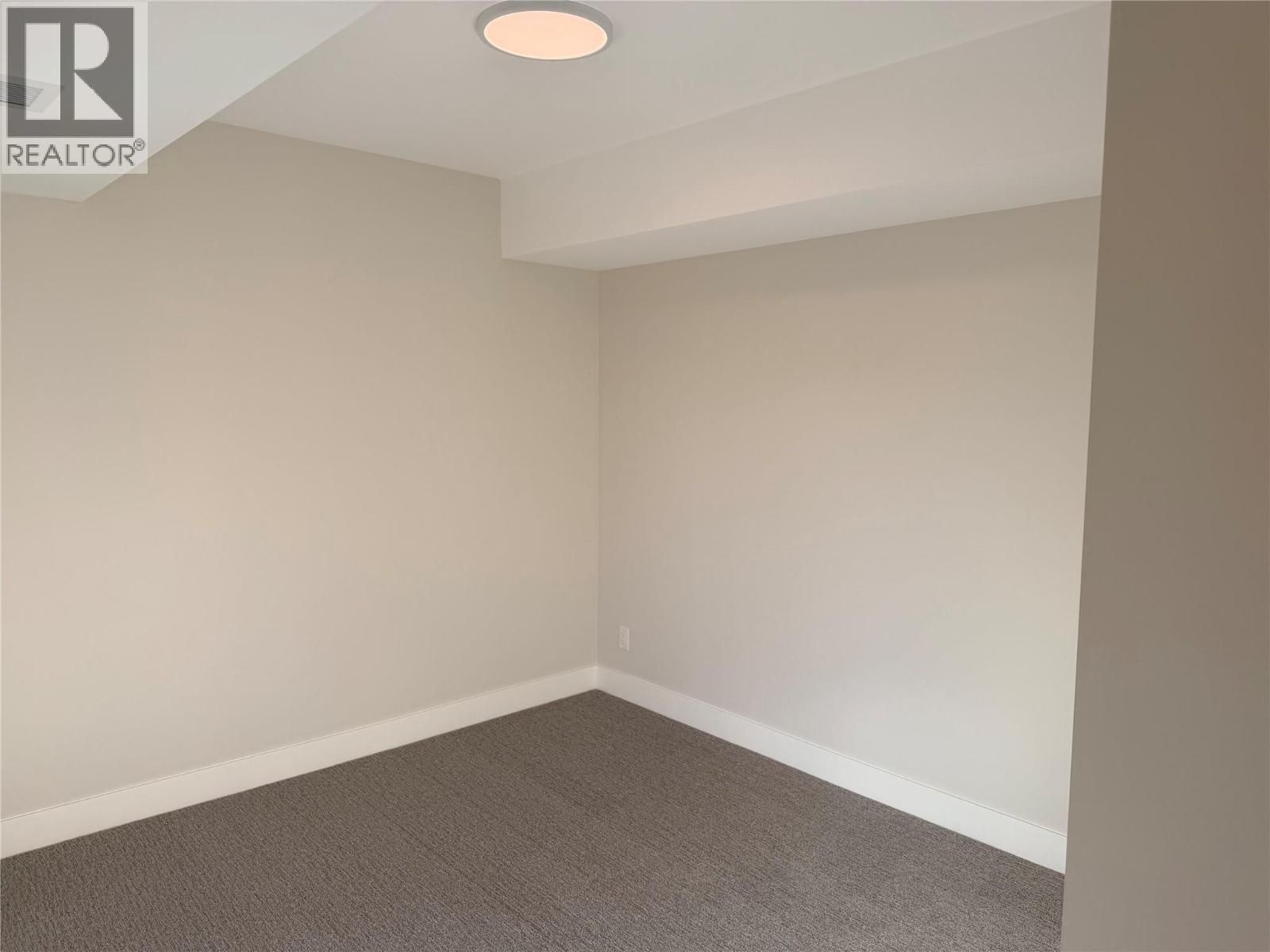 #203 2171 Van Horne Drive - 16