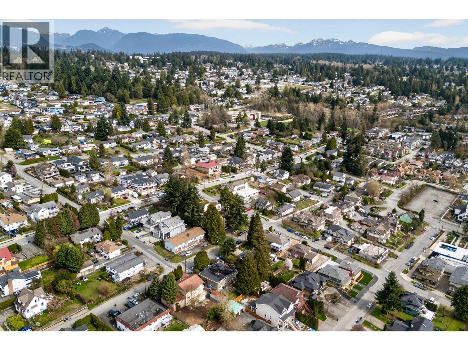 1114 HACHEY AVENUE, Coquitlam