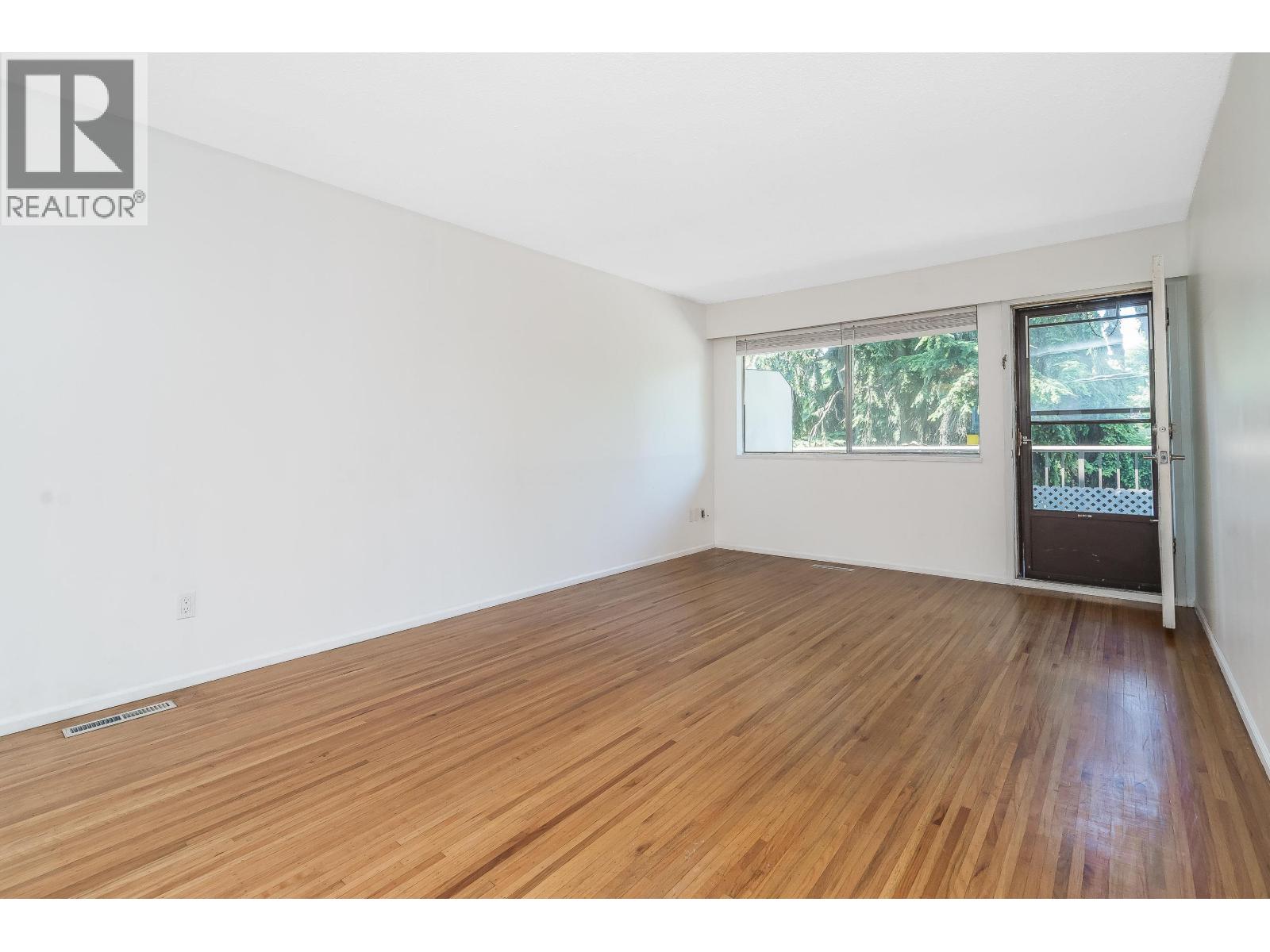 2 Bed, 1 Bath House for Sale in Coquitlam – 305 MARATHON COURT, Coquitlam – MLS# R3148579 - Image 32