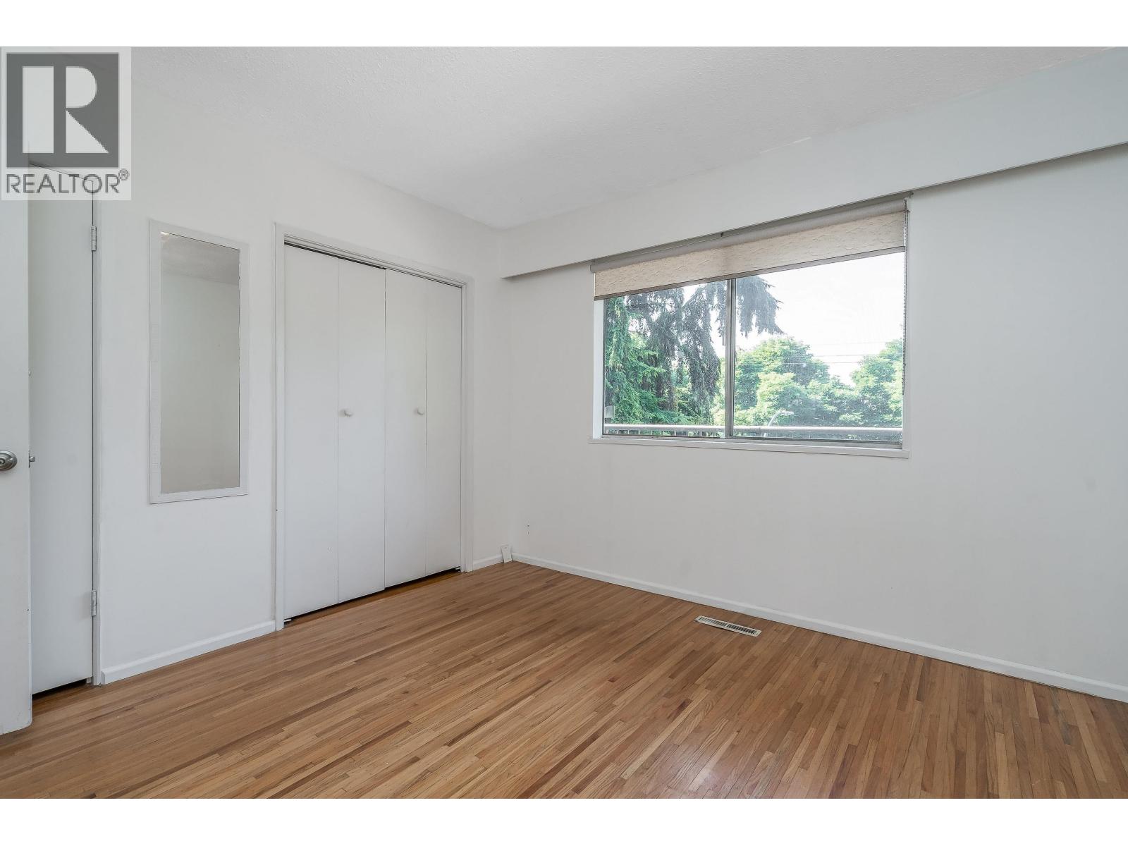 2 Bed, 1 Bath House for Sale in Coquitlam – 305 MARATHON COURT, Coquitlam – MLS# R3148579 - Image 36