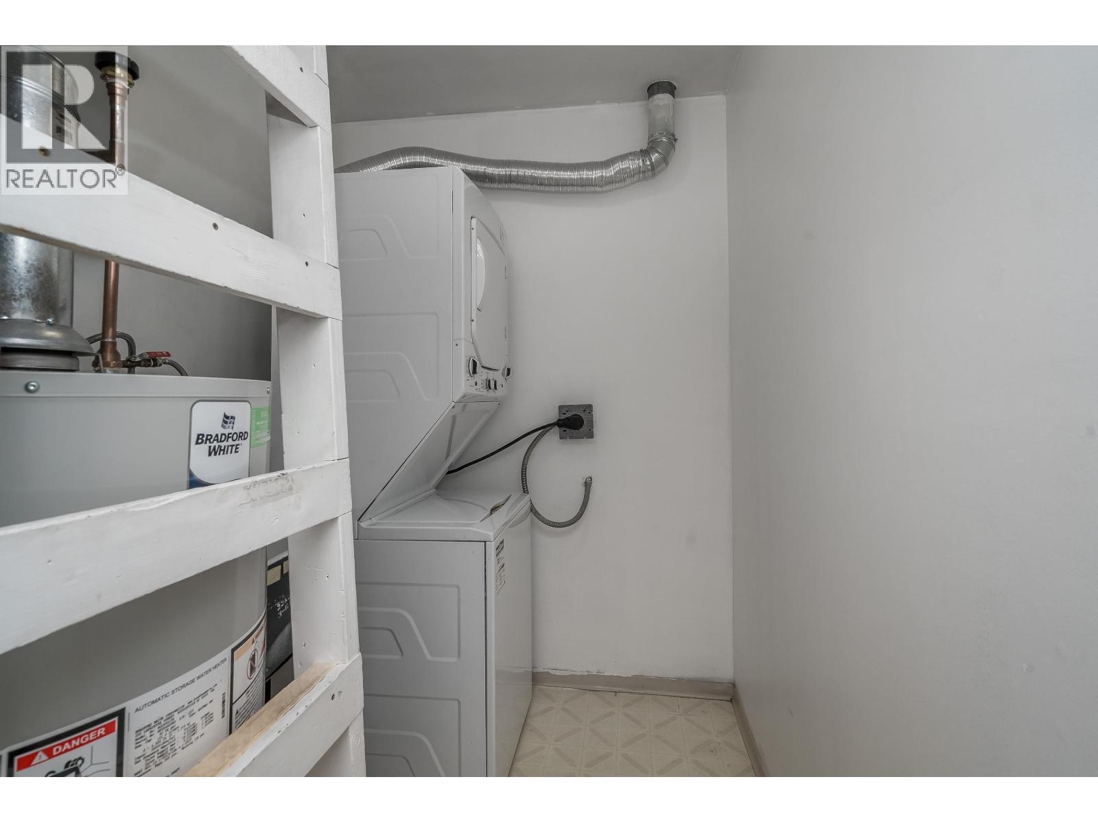 2 Bed, 1 Bath House for Sale in Coquitlam – 305 MARATHON COURT, Coquitlam – MLS# R3148579 - Image 44