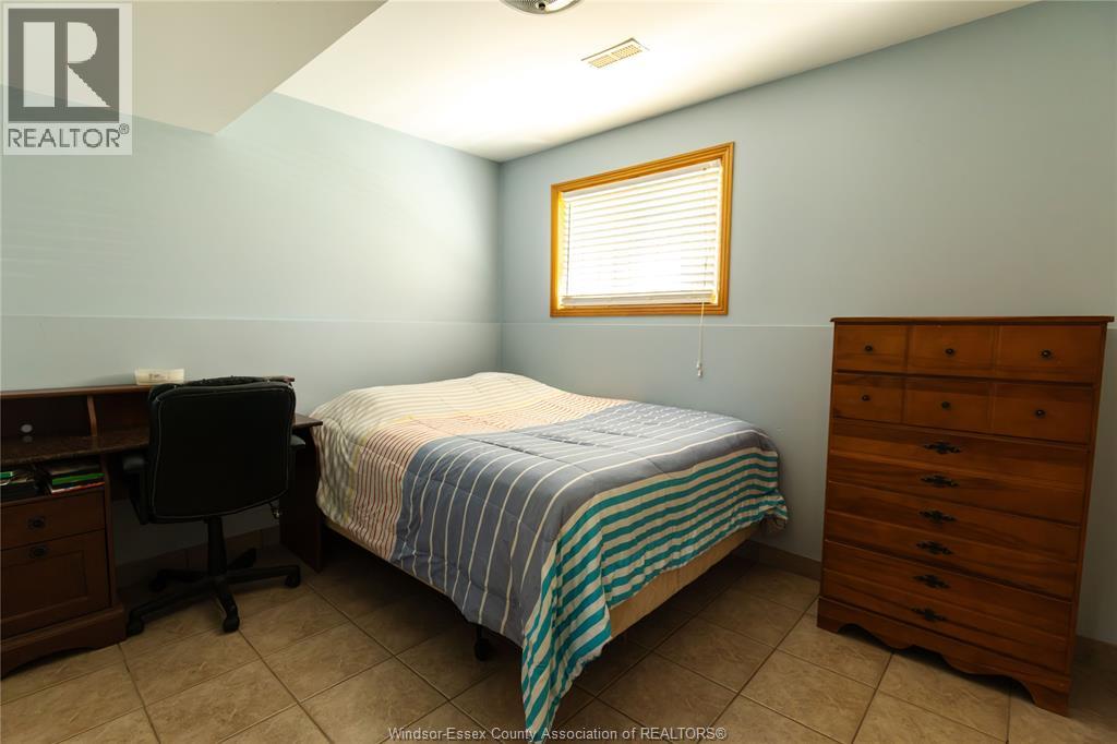 682 RICHMOND - 28