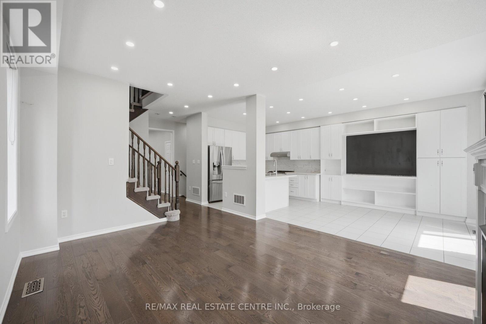 570 WINDFIELDS FARM DRIVE - 12