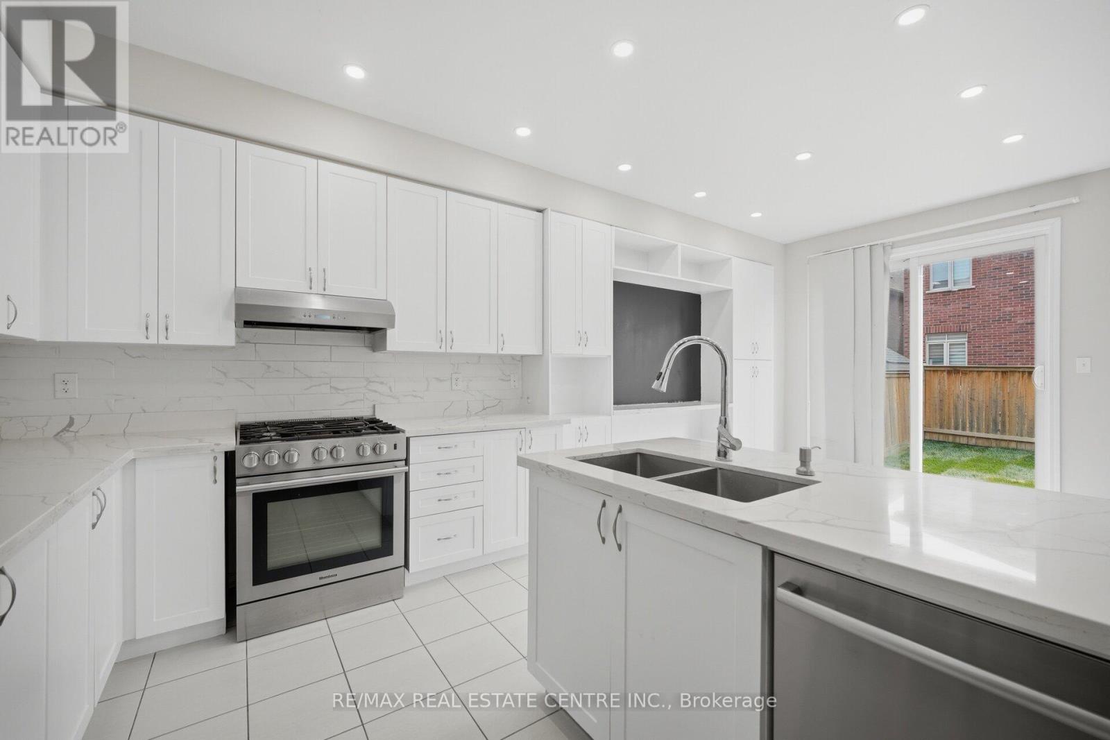 570 WINDFIELDS FARM DRIVE - 5