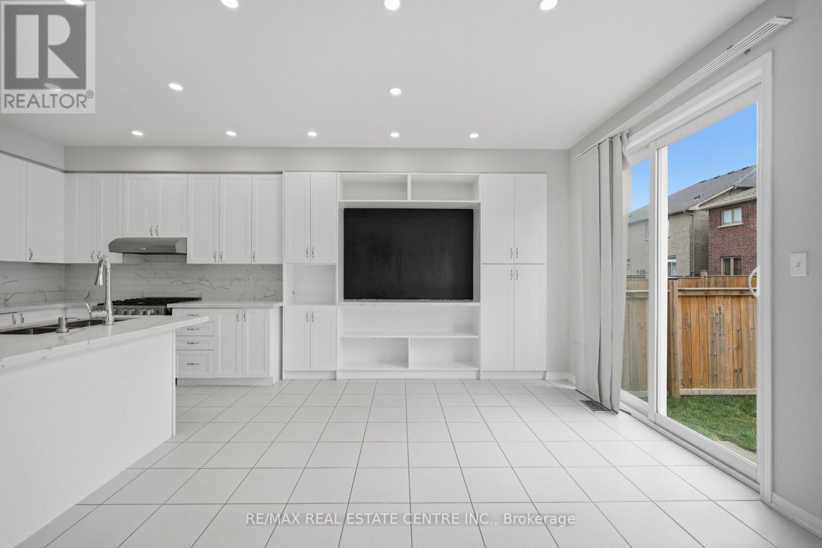 570 WINDFIELDS FARM DRIVE - 9