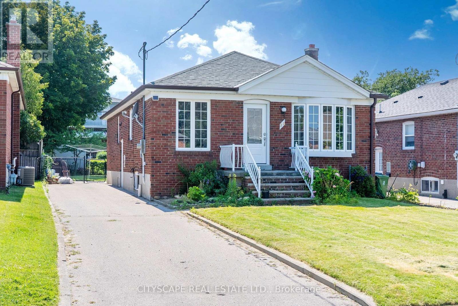 38 MARTA AVENUE - 1