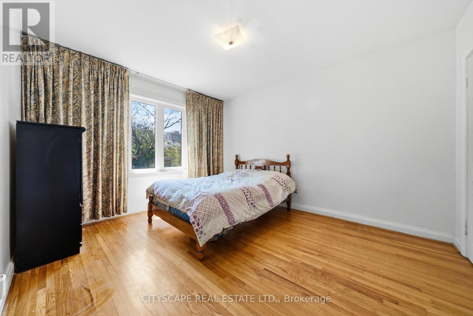 38 MARTA AVENUE - Image 9