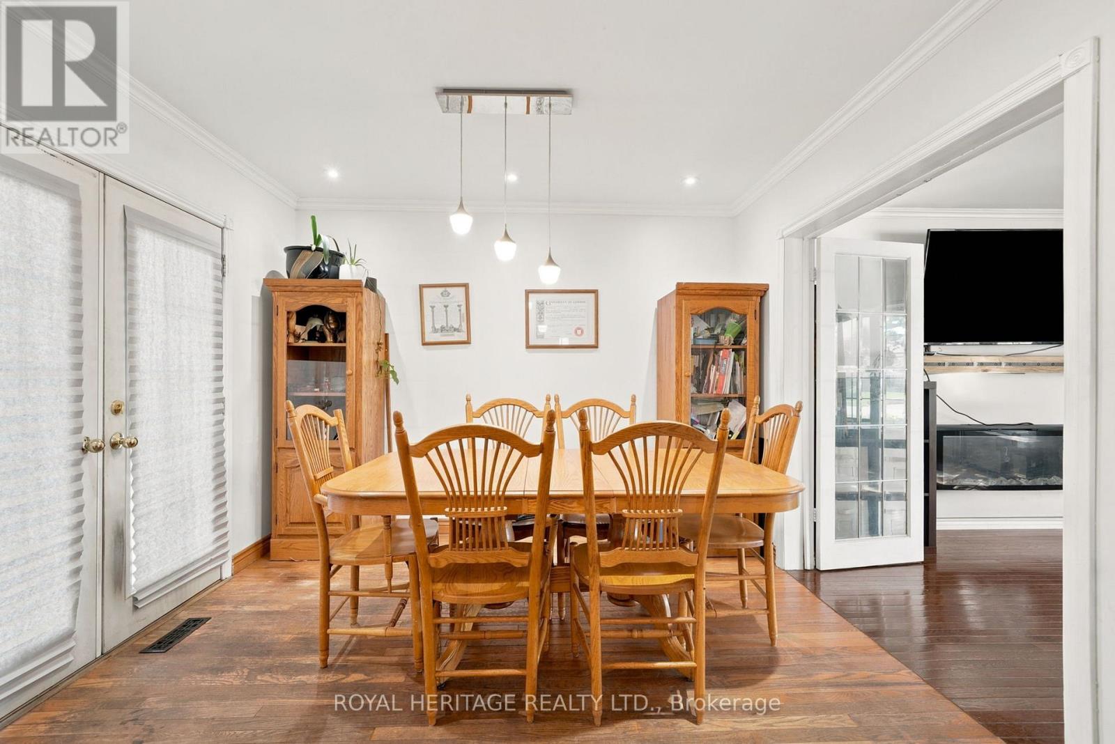 2 BELTON COURT - 15