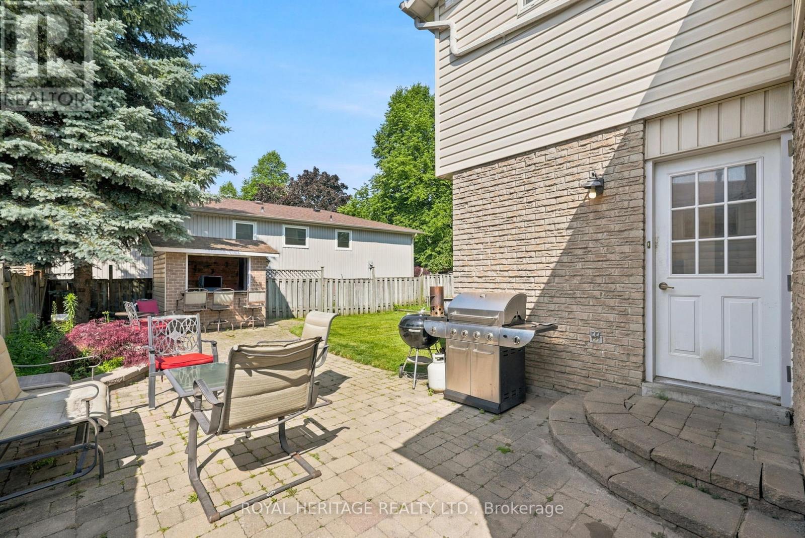 2 BELTON COURT - 31