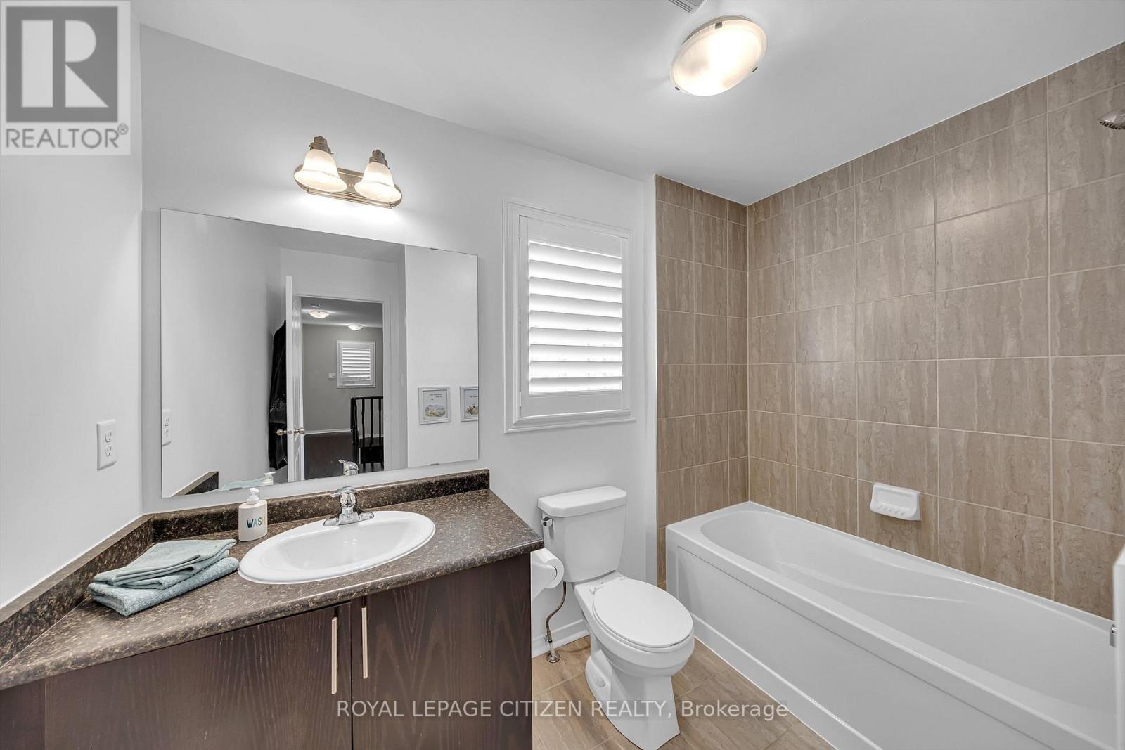1341 WOODSTREAM AVENUE - 32
