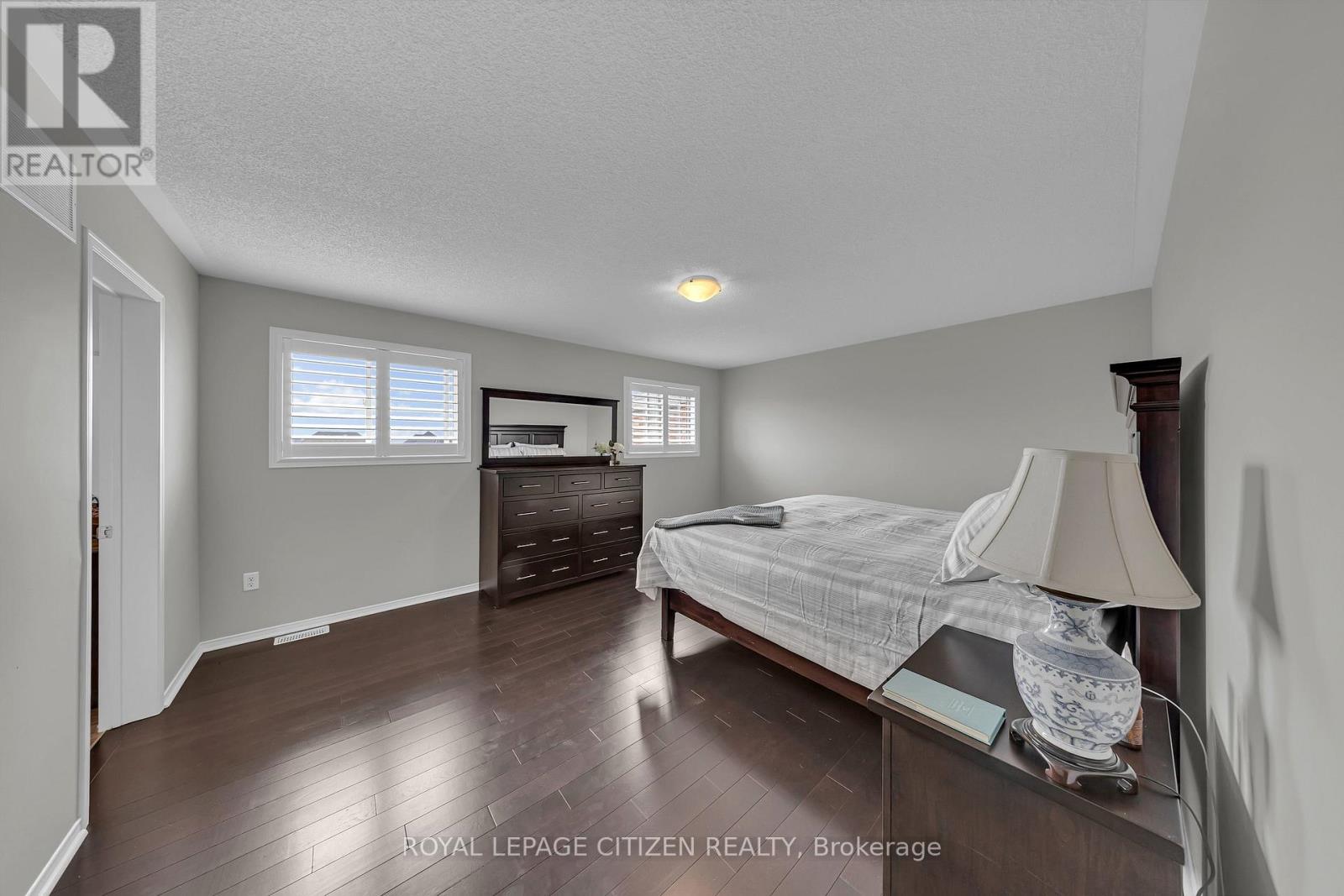1341 WOODSTREAM AVENUE - 33