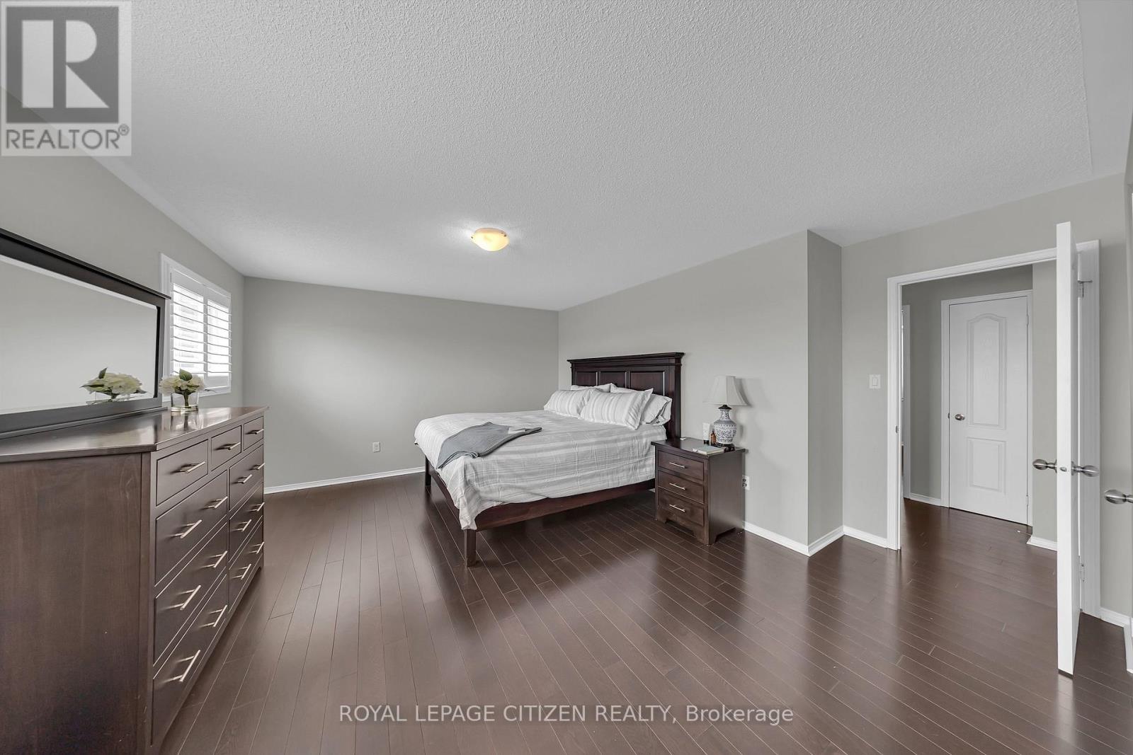 1341 WOODSTREAM AVENUE - 34