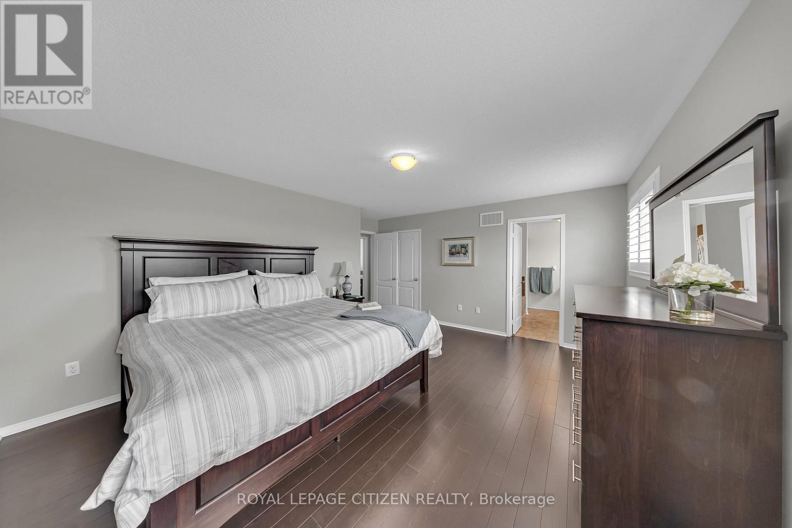 1341 WOODSTREAM AVENUE - 35