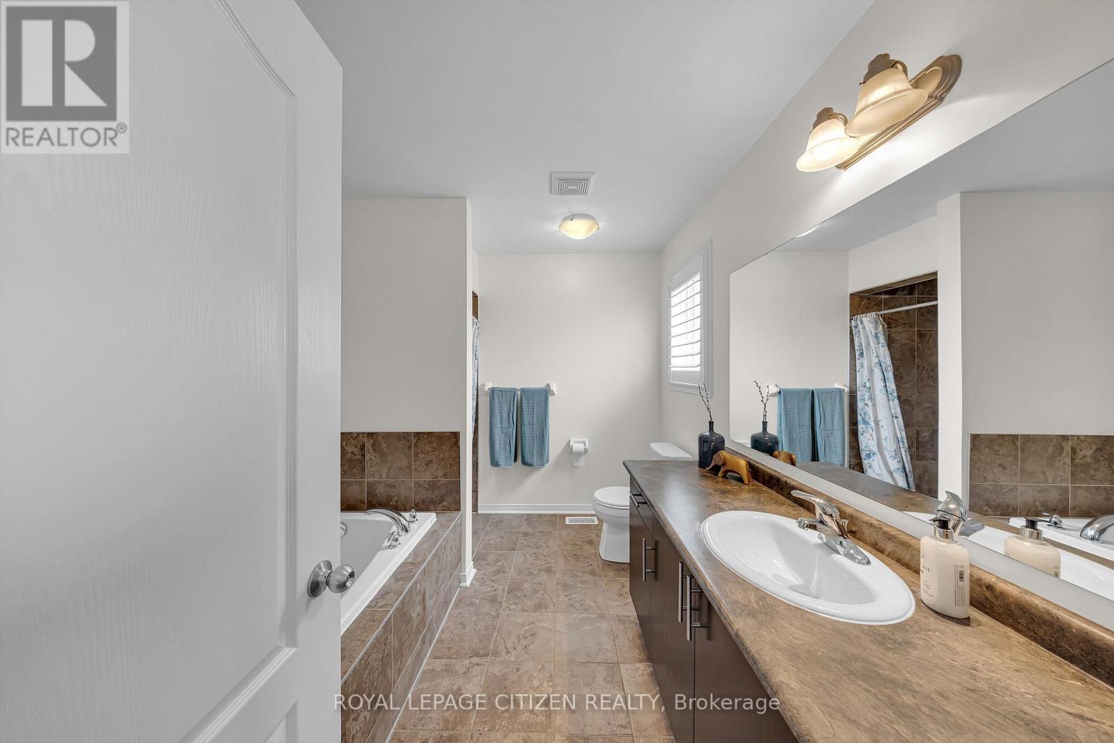 1341 WOODSTREAM AVENUE - 36
