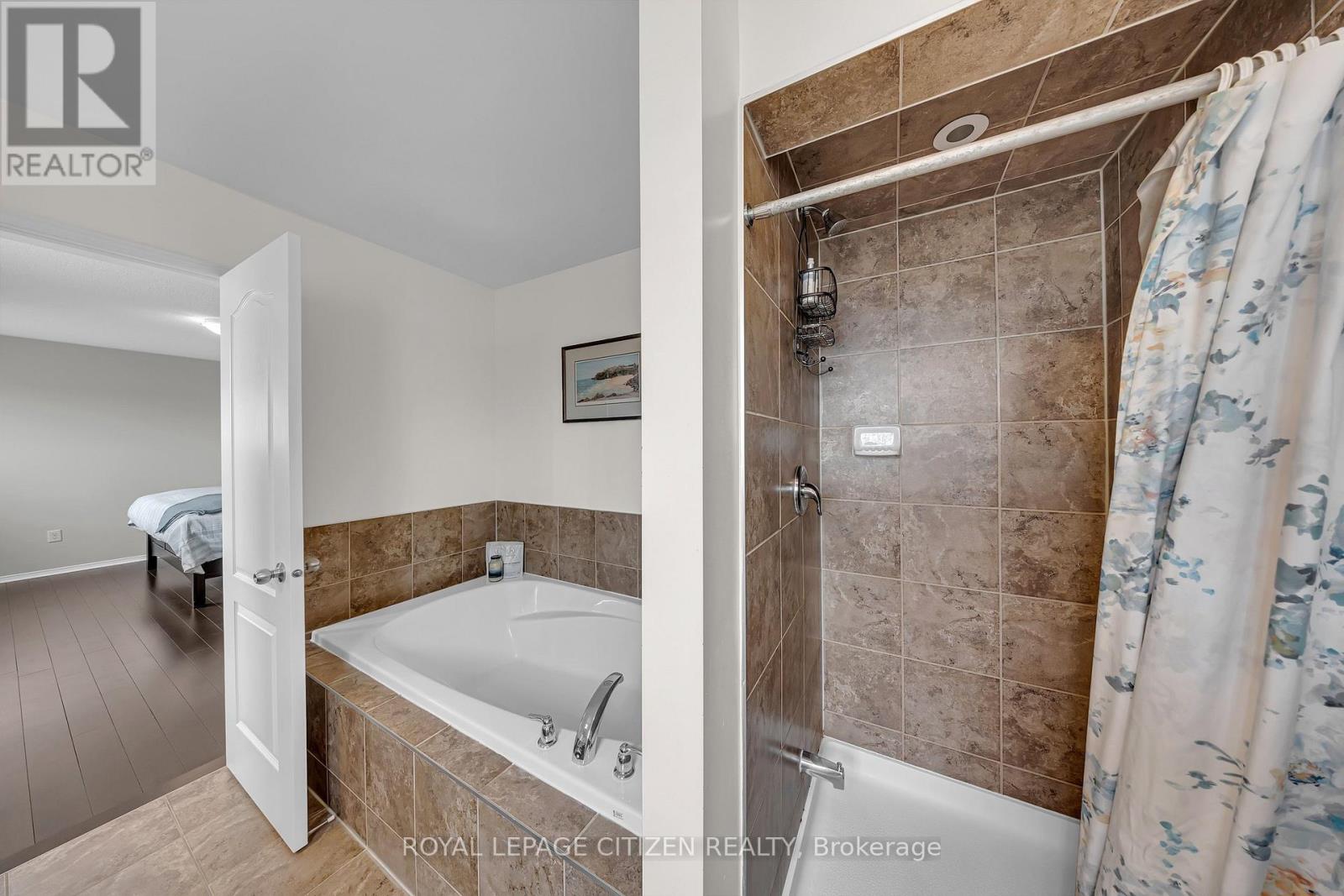 1341 WOODSTREAM AVENUE - 38