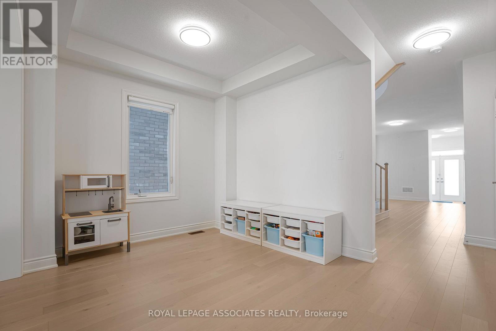 2201 CRYSTAL DRIVE - 10