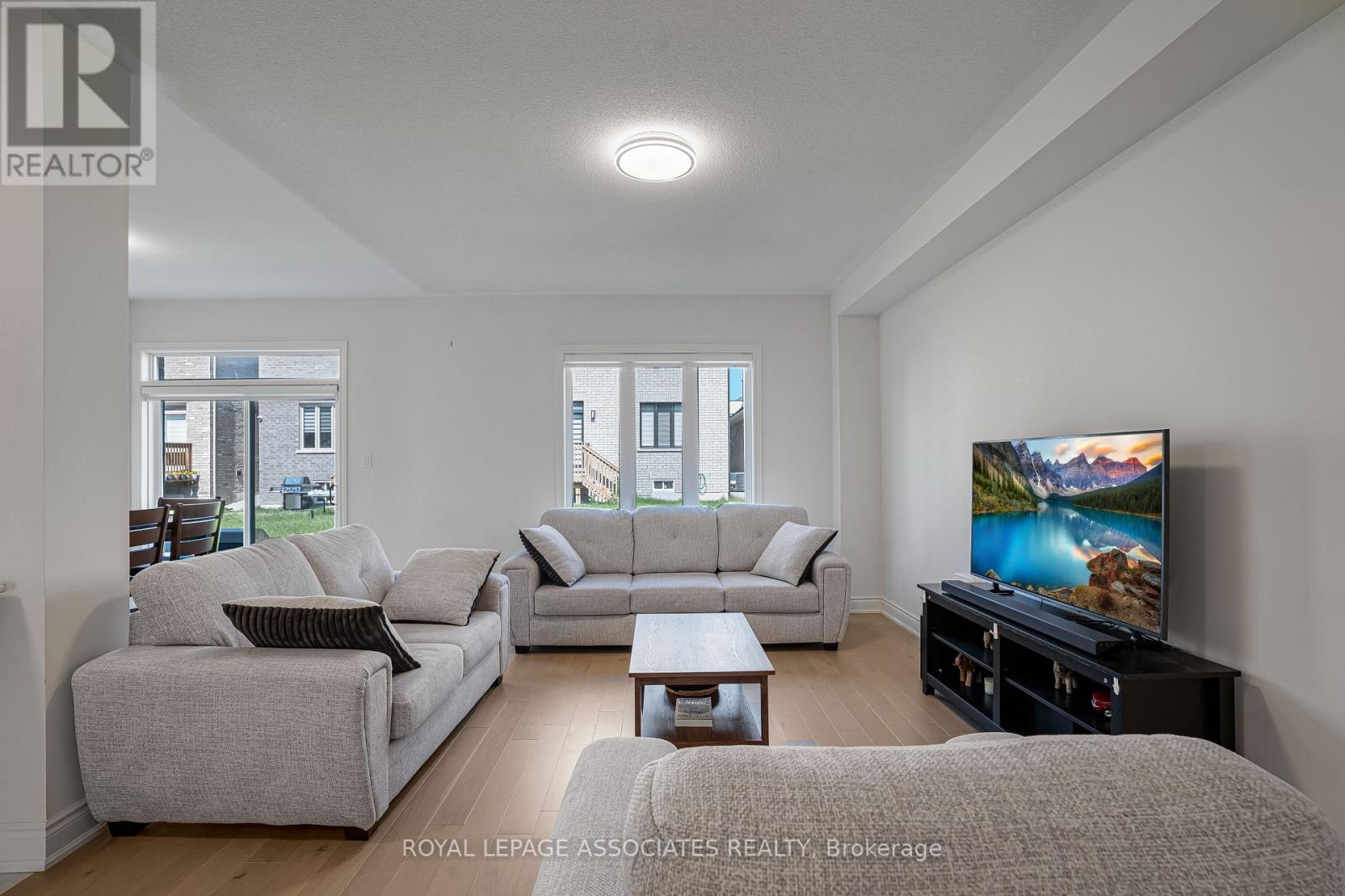 2201 CRYSTAL DRIVE - 12