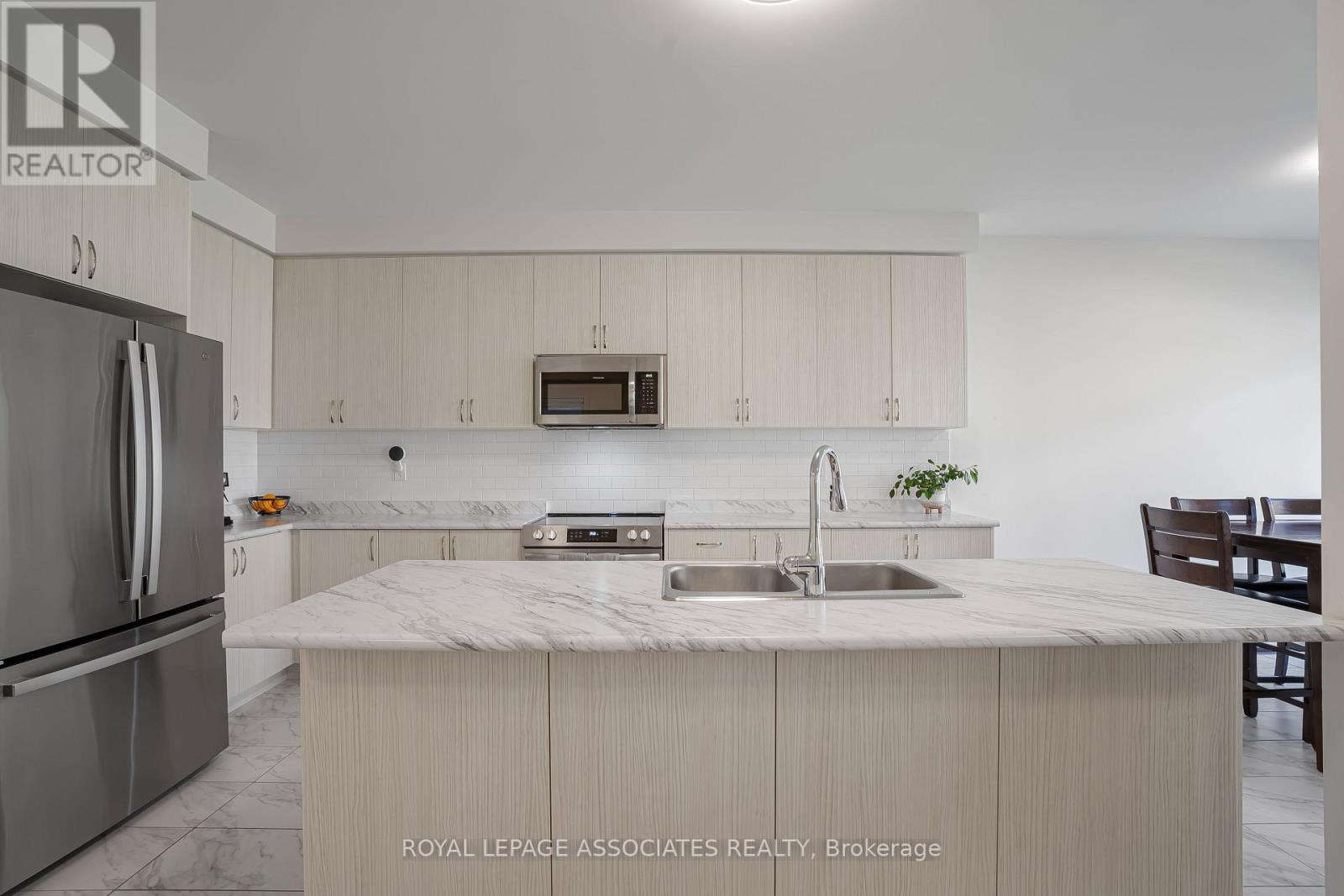 2201 CRYSTAL DRIVE - 16